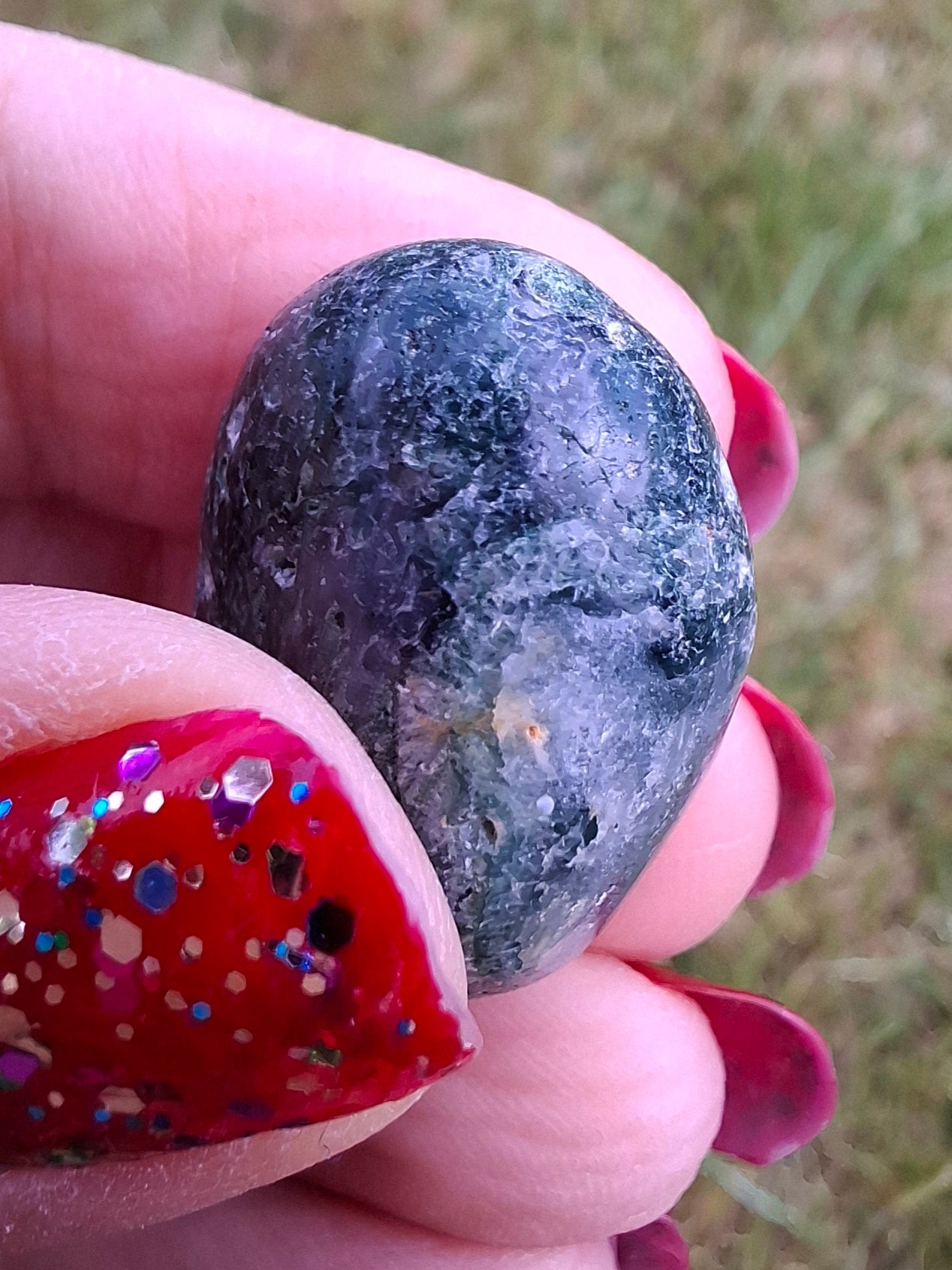 Green Moss Agate, Tumble Stone, Crystal (Ref: T170)