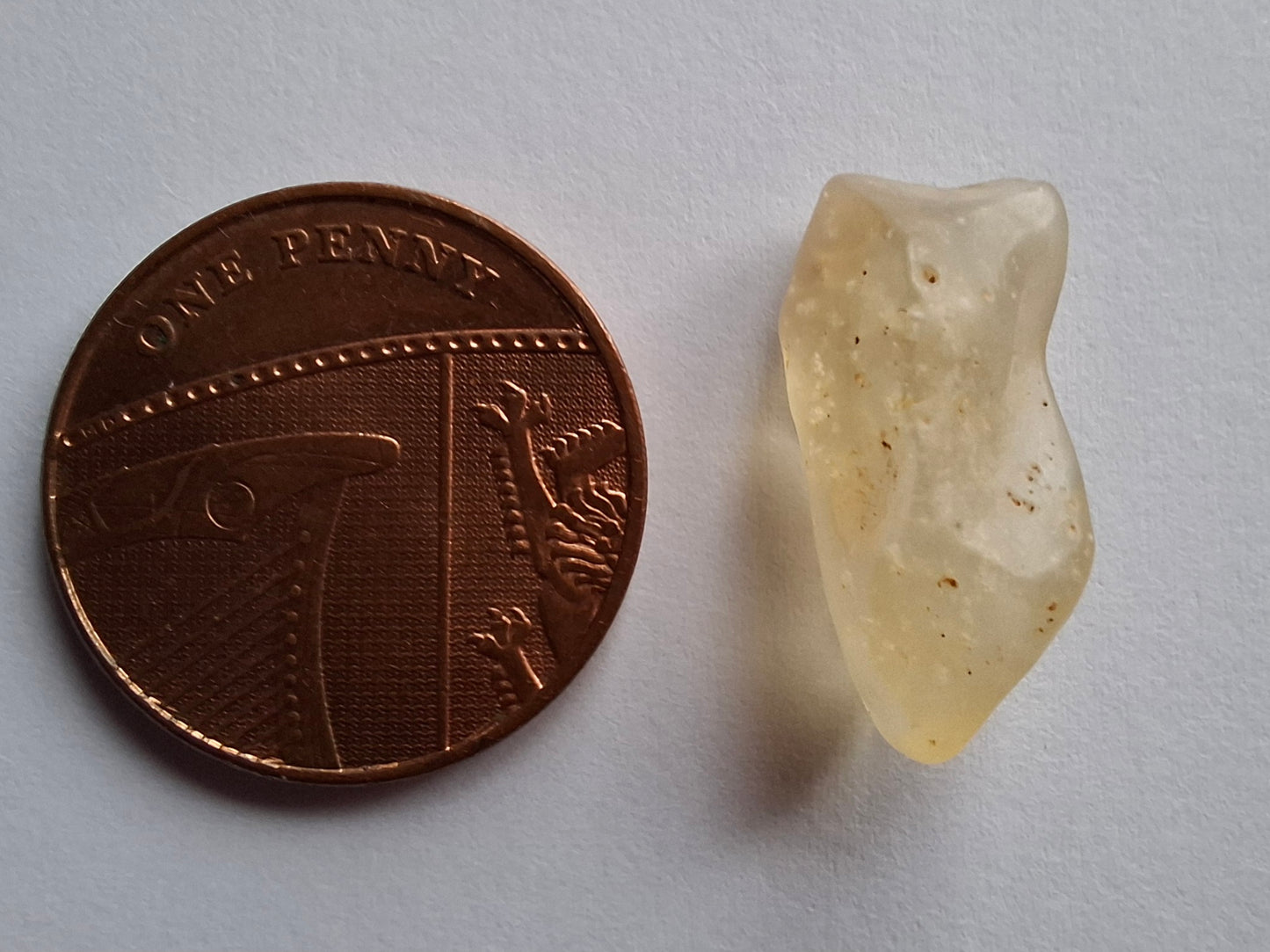 Libyan Desert Glass small Piece, 1.50g, Tektite