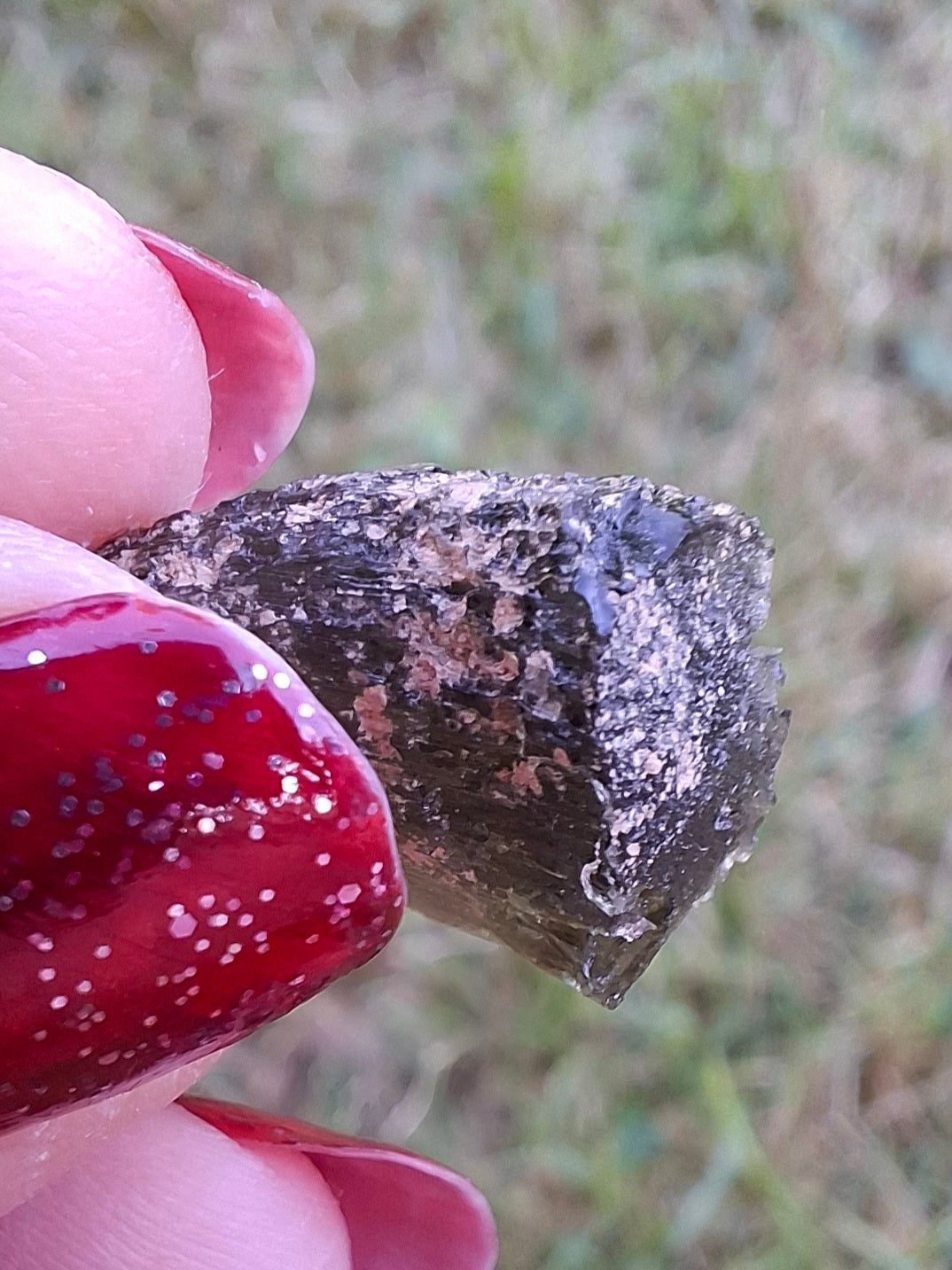 Moldavite Piece, 2.38g, Tektite (Ref: 1466)