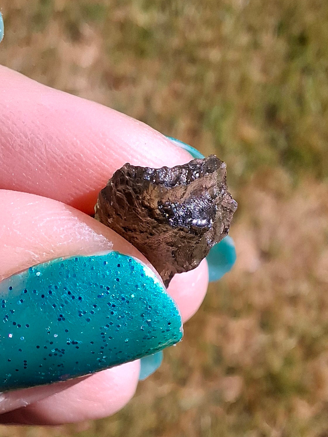 Moldavite Piece, 0.84g, Tektite (Ref: 1418)