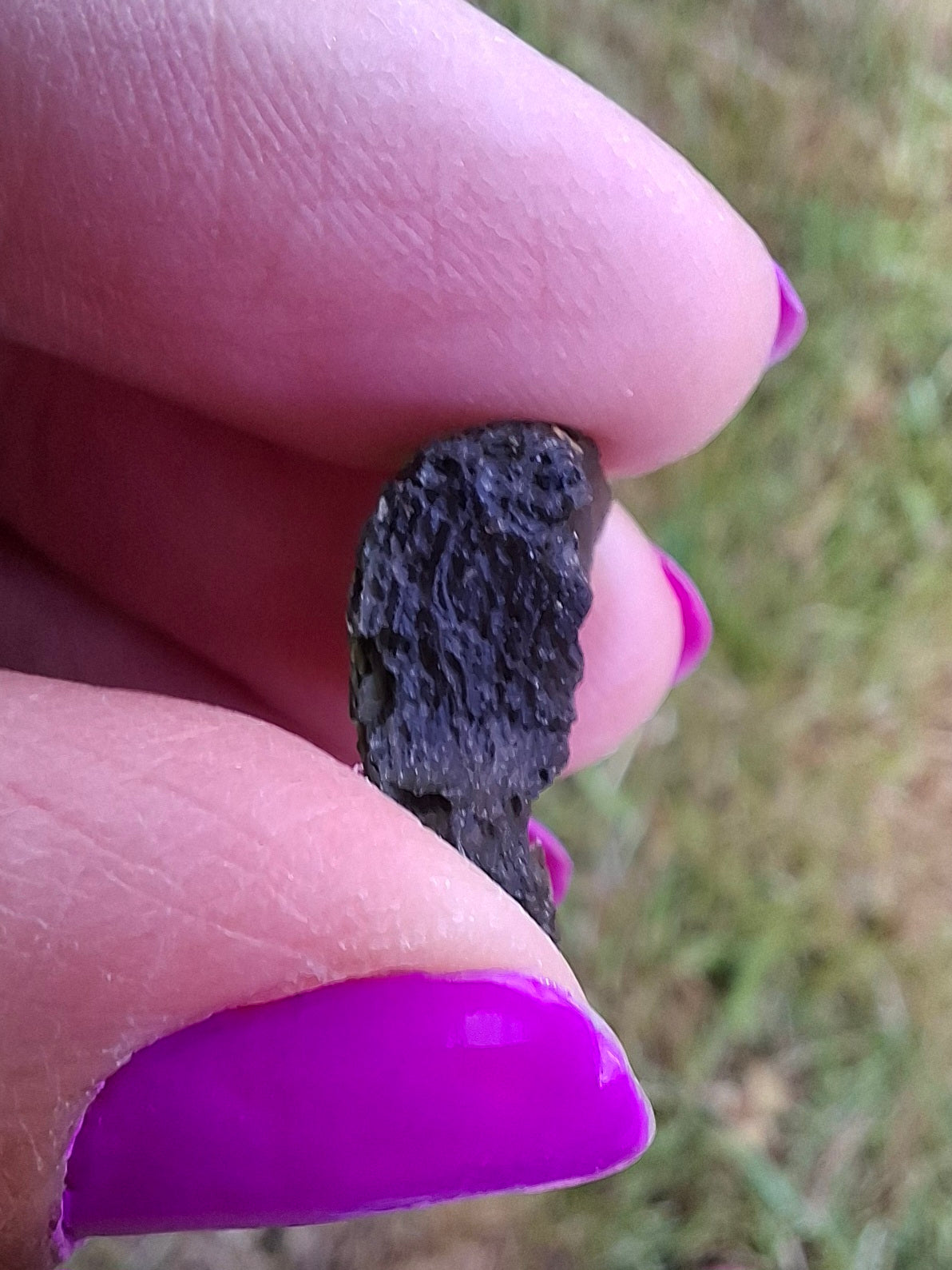 Moldavite Piece, 1.92g, Tektite (Ref: 1426)