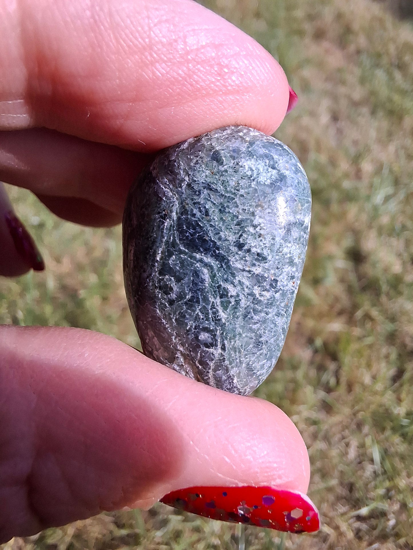 Green Moss Agate, Tumble Stone, Crystal (Ref: T169)