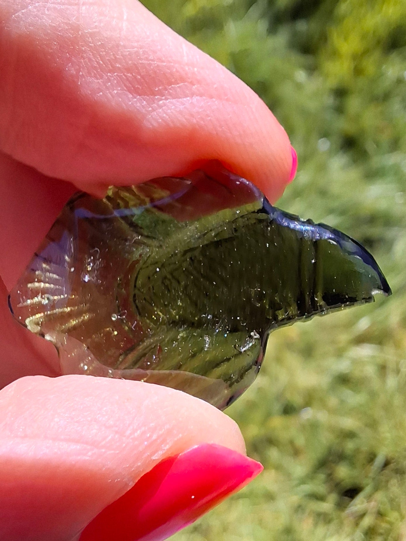 Moldavite FISH carving, (flat back), 3.29g, Tektite (Ref: Fish9)