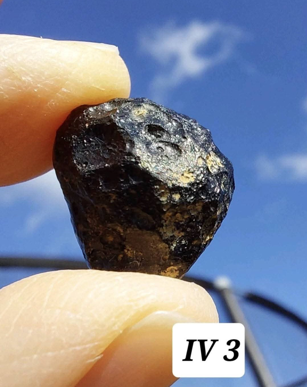 Ivory Coast (Ivorite), RAREST TEKTITE IN THE WORLD, 4.01g, Tektite (Ref: IV3)