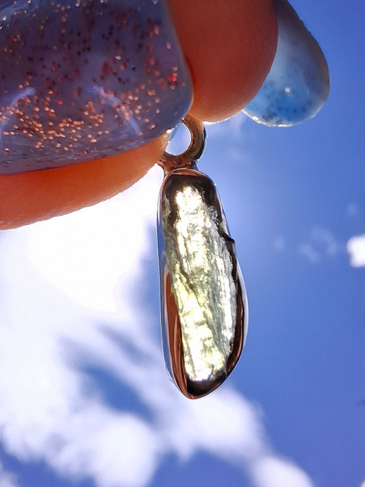 Moldavite Pendant, 925 Silver, Tektite (Ref: P82)