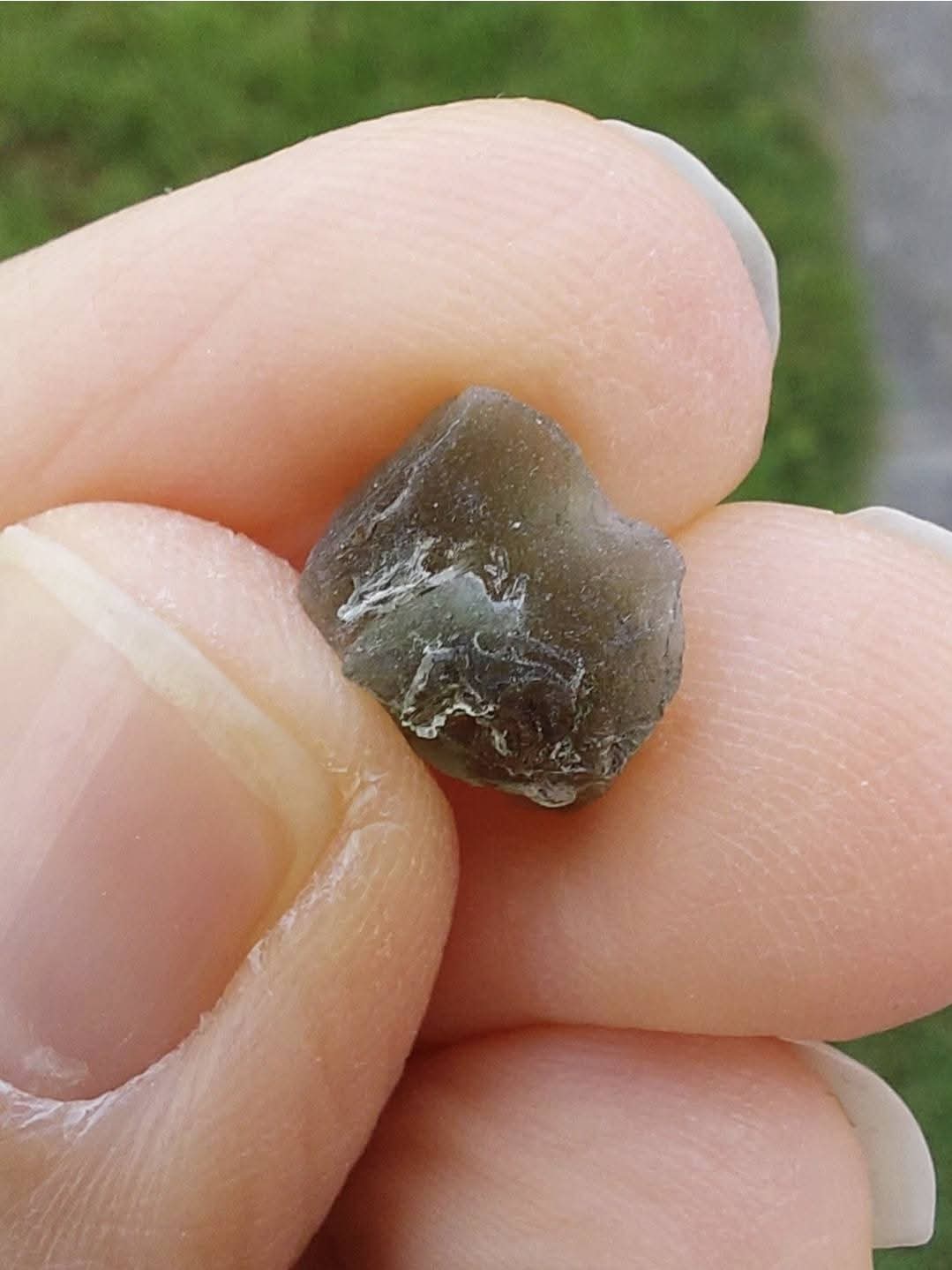 Moldavite Piece, 0.54g, Tektite (Ref: E255)