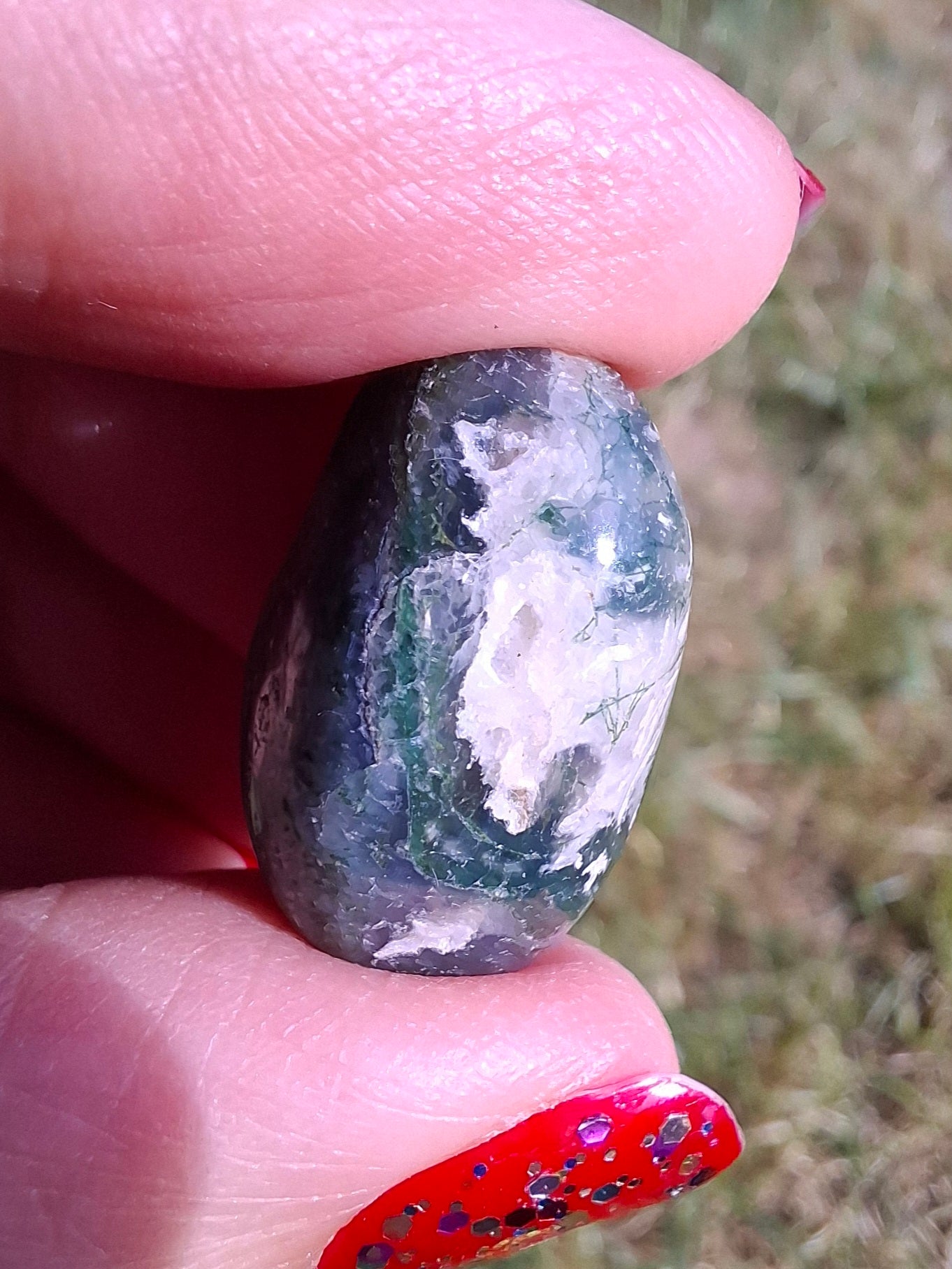 Green Moss Agate, Tumble Stone, Crystal (Ref: T168)