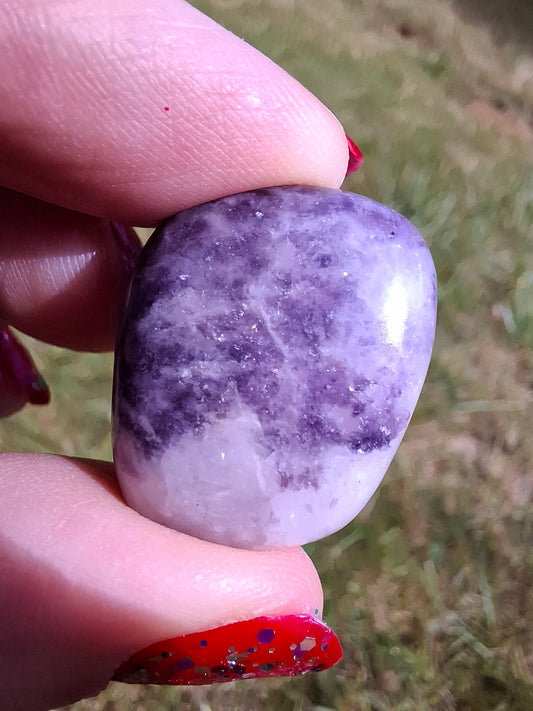 Lepidolite, Tumble Stone, Crystal (Ref: T122)
