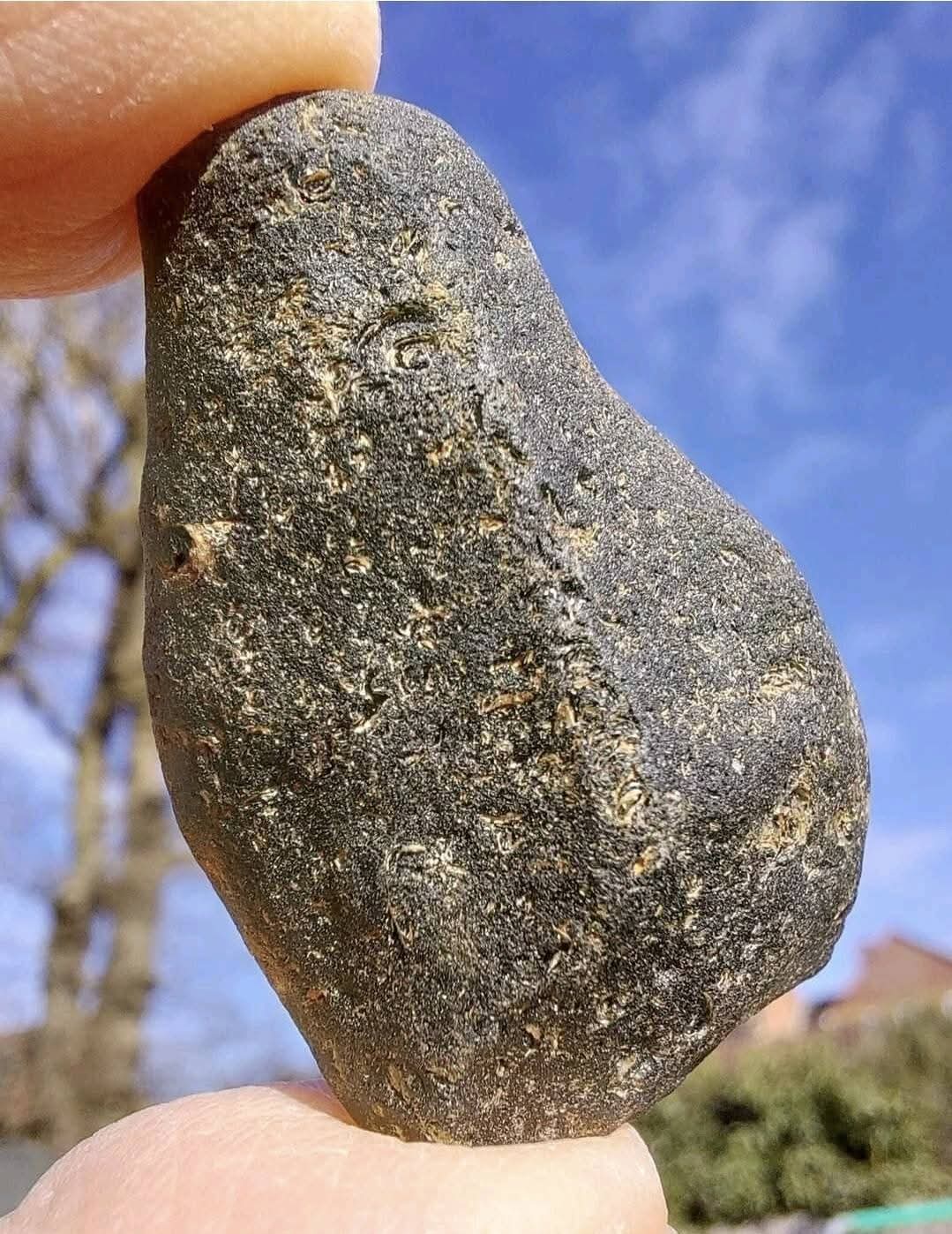 Moldavite Piece, CHLUM FIELD, 15.77g, Tektite (Ref: 1045)