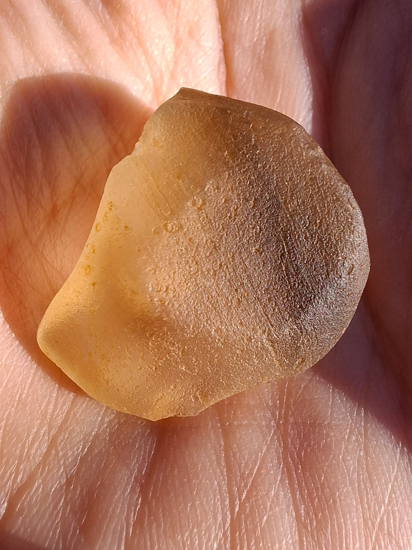Libyan Desert Glass (darker) Piece, 7.00g, Tektite (Ref: L1373)