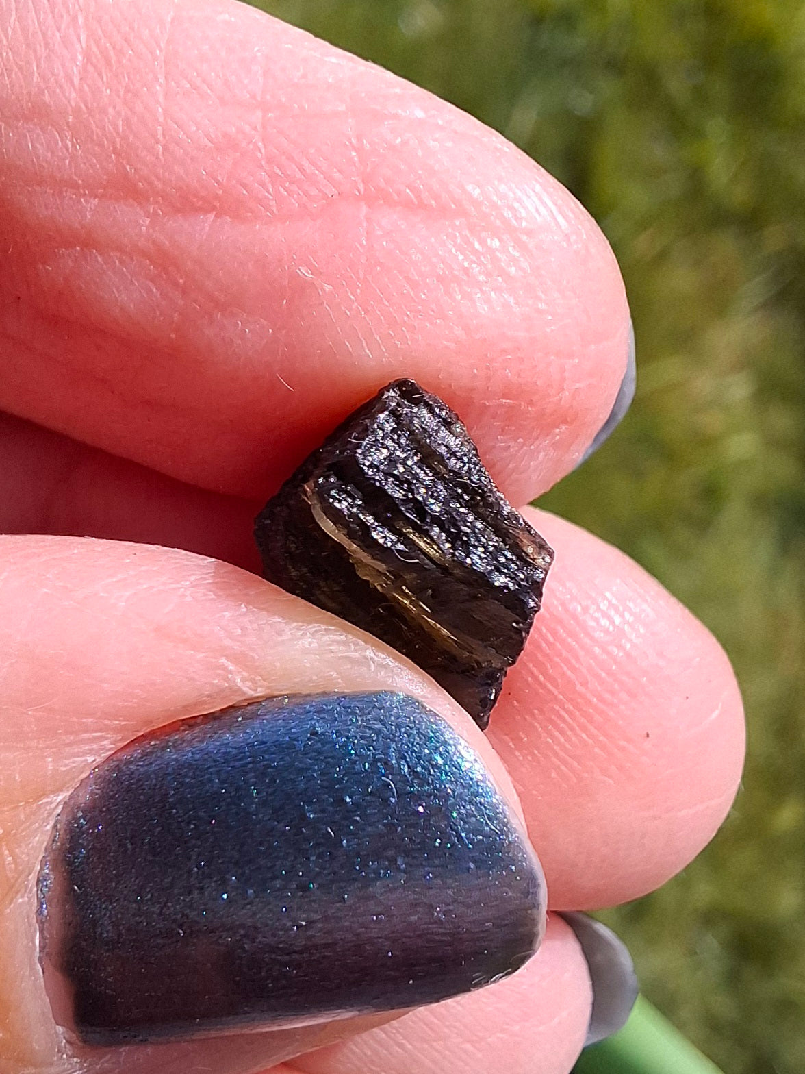 Moldavite Piece, 0.87g, Tektite (Ref: 1392)