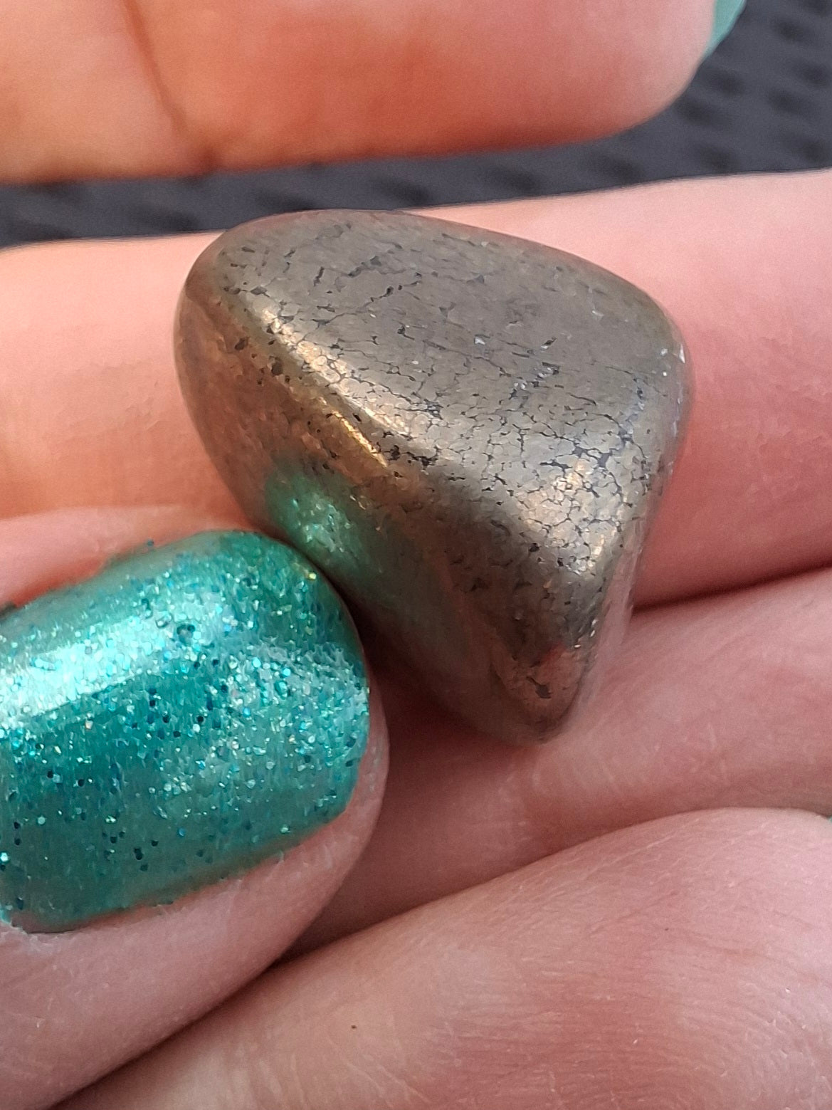 Apache Gold Tumble Stone, Crystal (Ref: T229)
