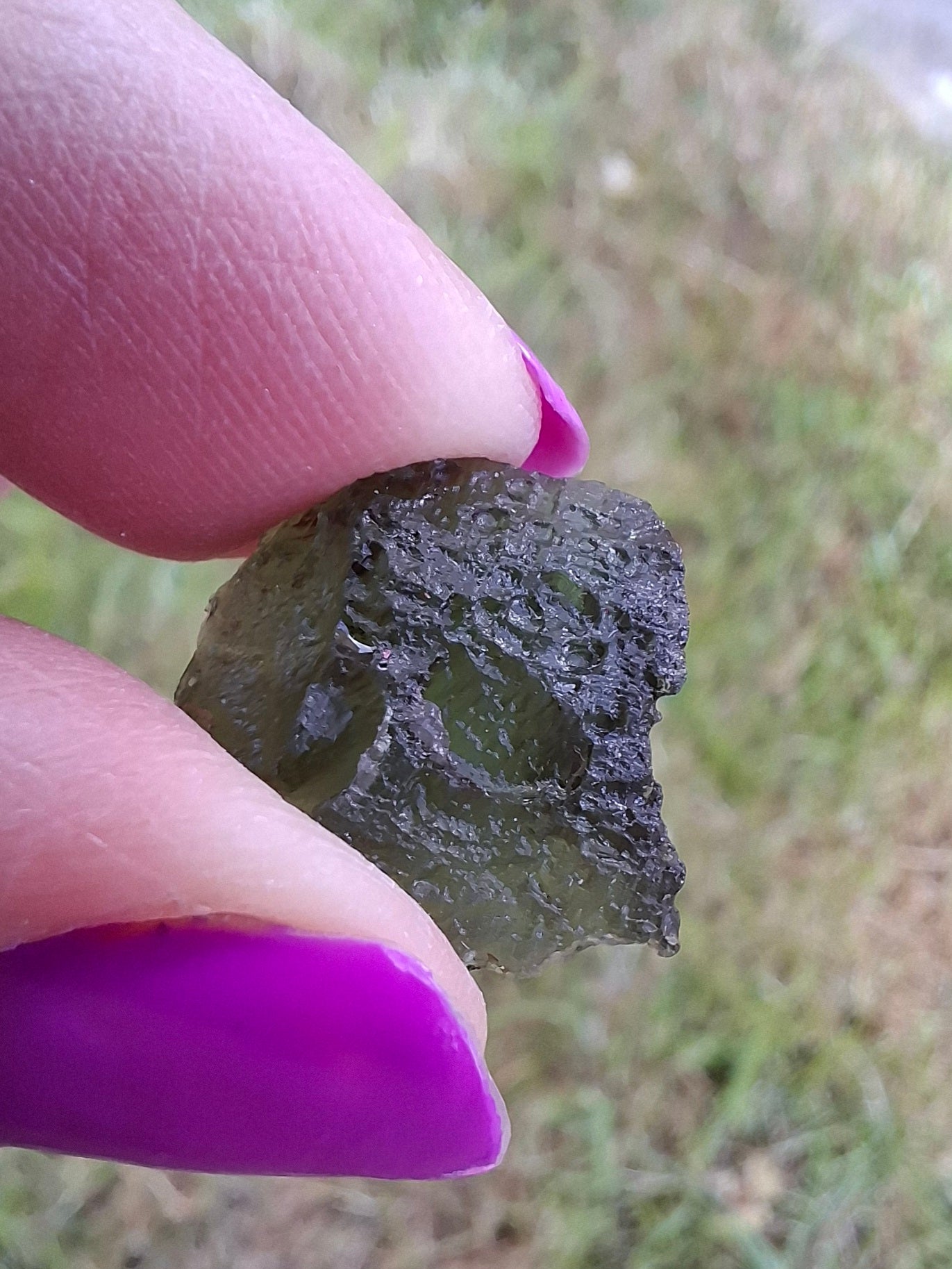 Moldavite Piece, 1.92g, Tektite (Ref: 1426)