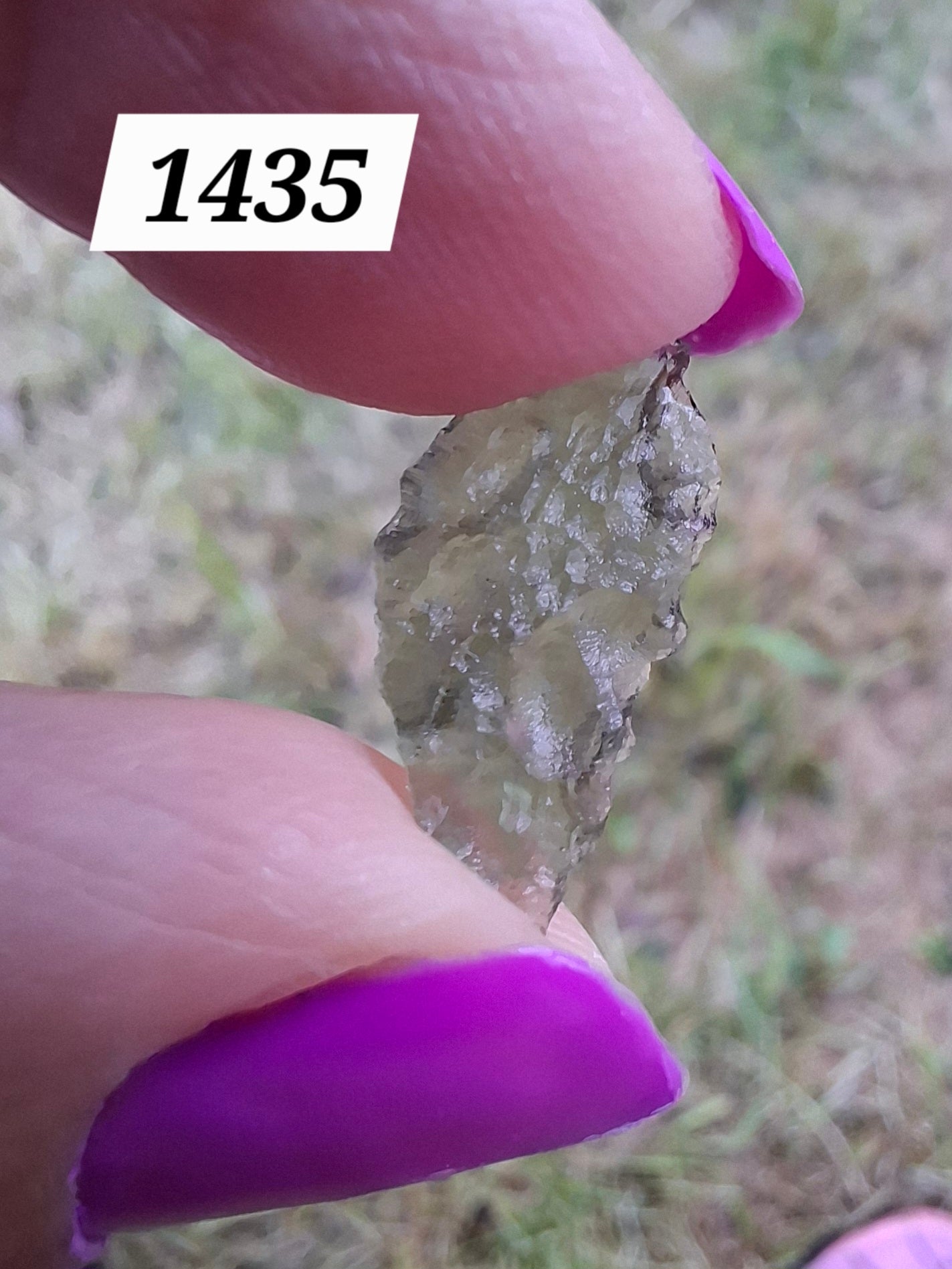 Moldavite Piece, 0.43g, Tektite (Ref: 1435)