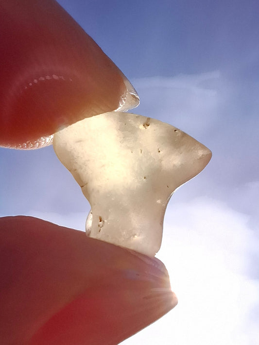 Libyan Desert Glass small Piece, 1.53g, Tektite (Ref: L1346)