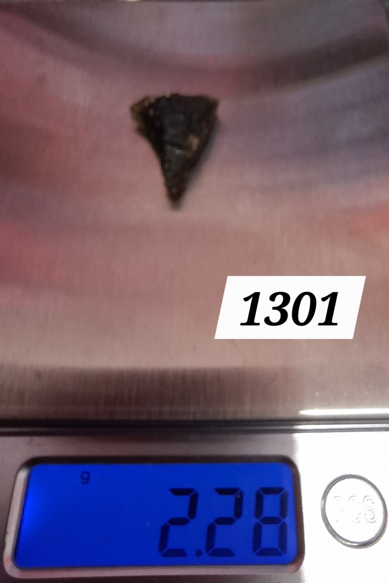 Moldavite Piece, 2.28g, Tektite (Ref: 1301)