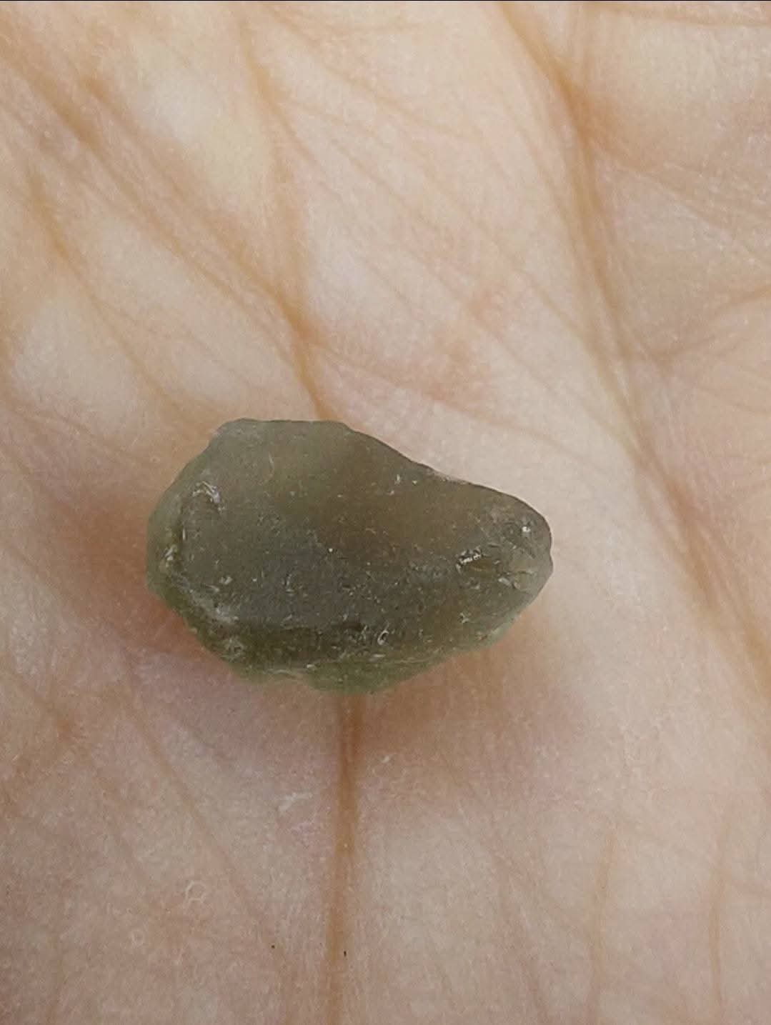 Moldavite Piece, 0.52g, Tektite (Ref: E226)