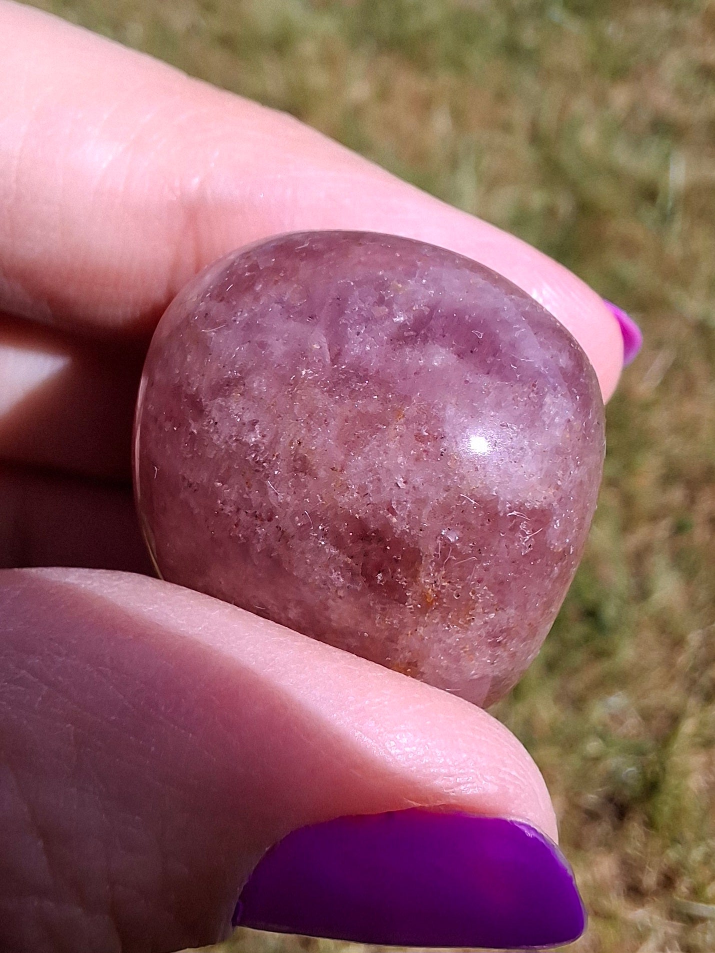 Strawberry Quartz, Tumble Stone, Crystal (Ref: T12)