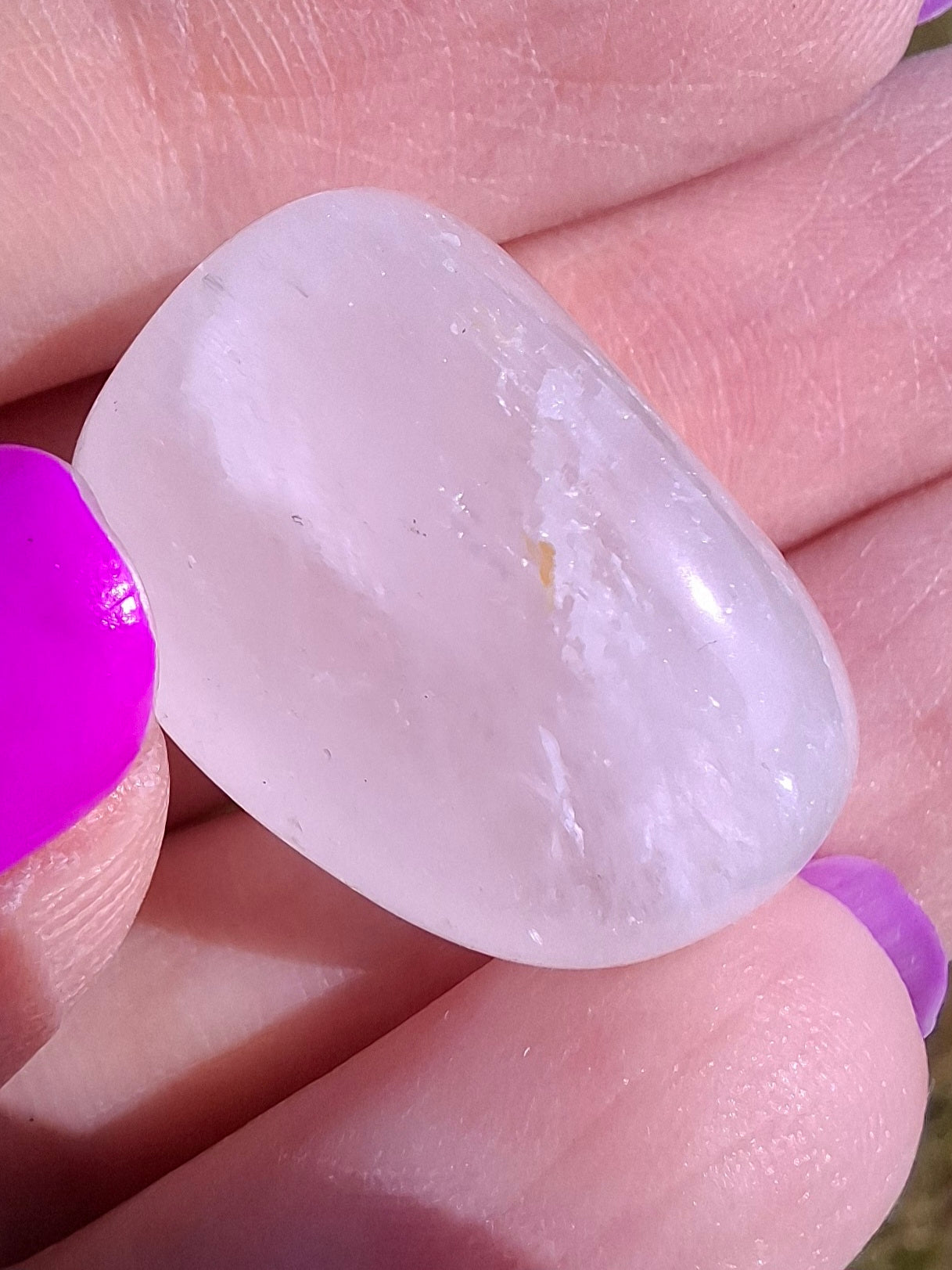 Clear Quartz, Tumble Stone, Crystal (Ref: T33)