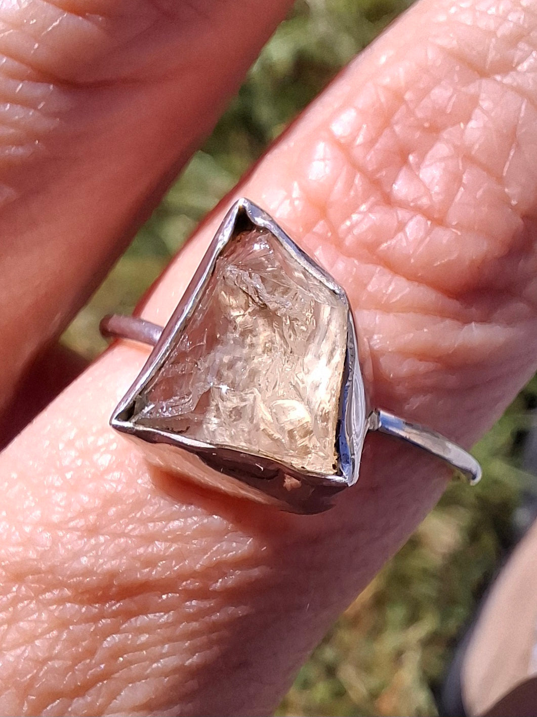 Libyan Desert Glass Ring, size large V, 925 Silver, Tektite (Ref: LR58)