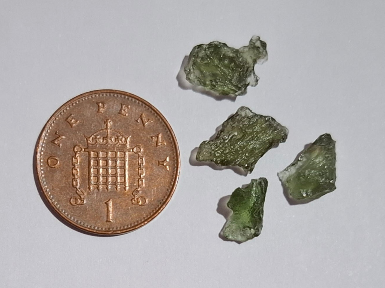 Moldavite chip Bundle, 1g, 4 pcs, Tektite (MB41)
