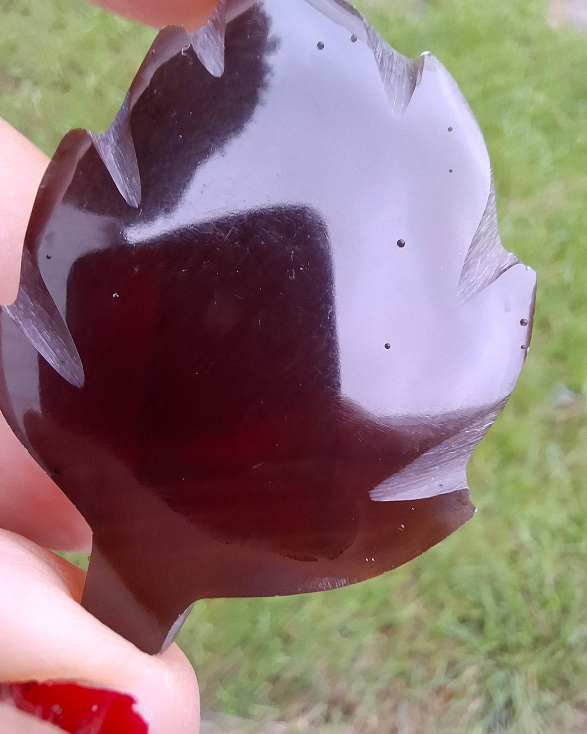 Red Amber Leaf Carving, 7.52g, Fossil (Ref: Leaf6)