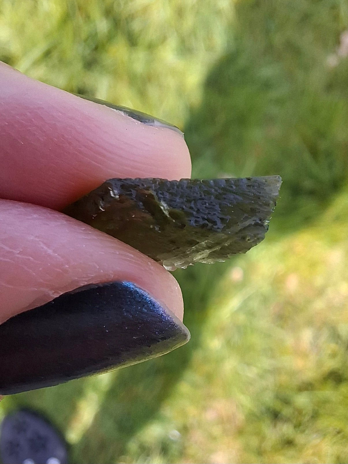 Moldavite Piece, 0.93g, Tektite (Ref: 1391)