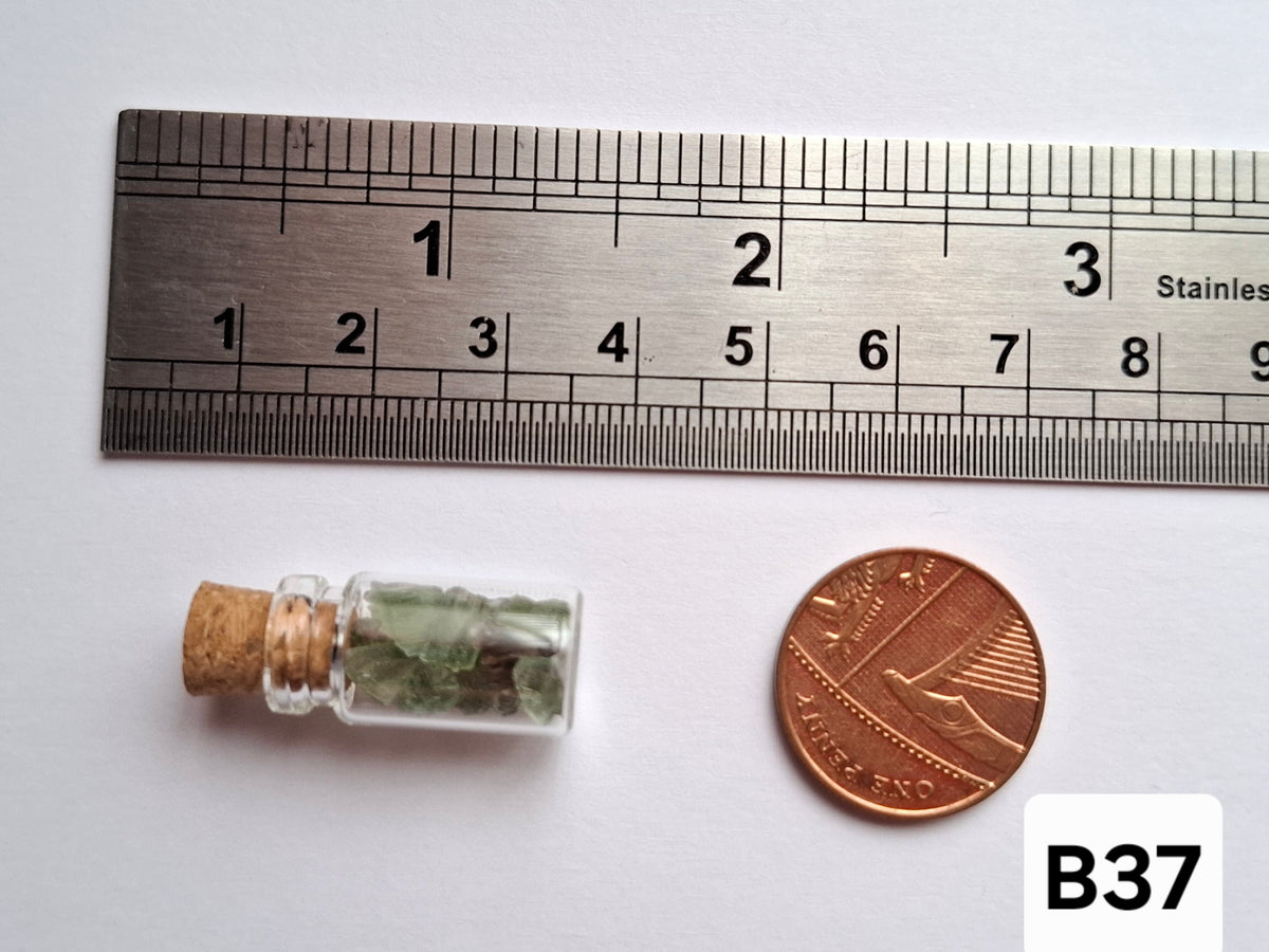 Moldavite Chips (1.00g) in 1ml Bottle, Tektite (Ref: B37)