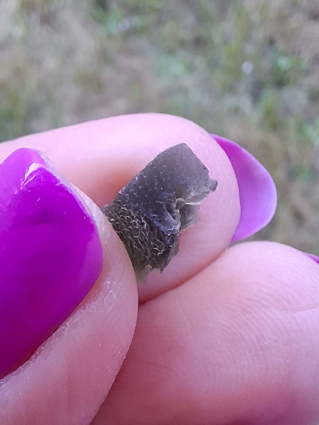 Moldavite Piece, 0.57g, Tektite (Ref: 1439)