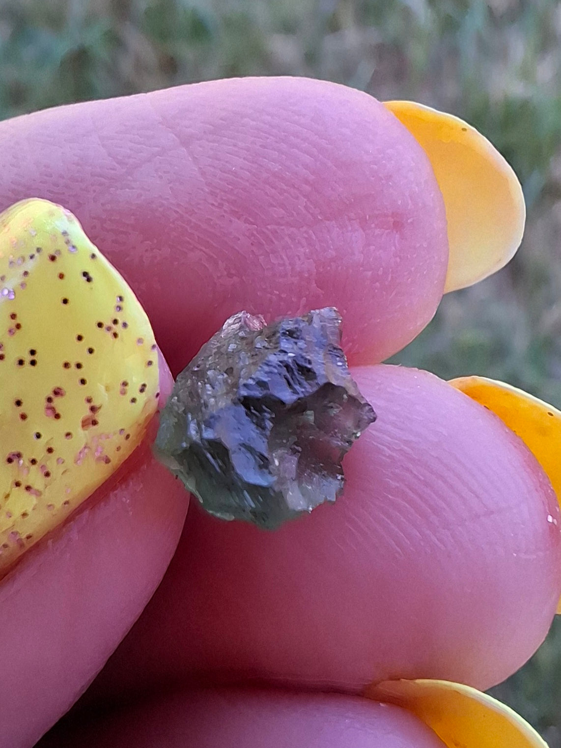 Moldavite small Piece, 0.40g, Tektite (Ref: 1479)