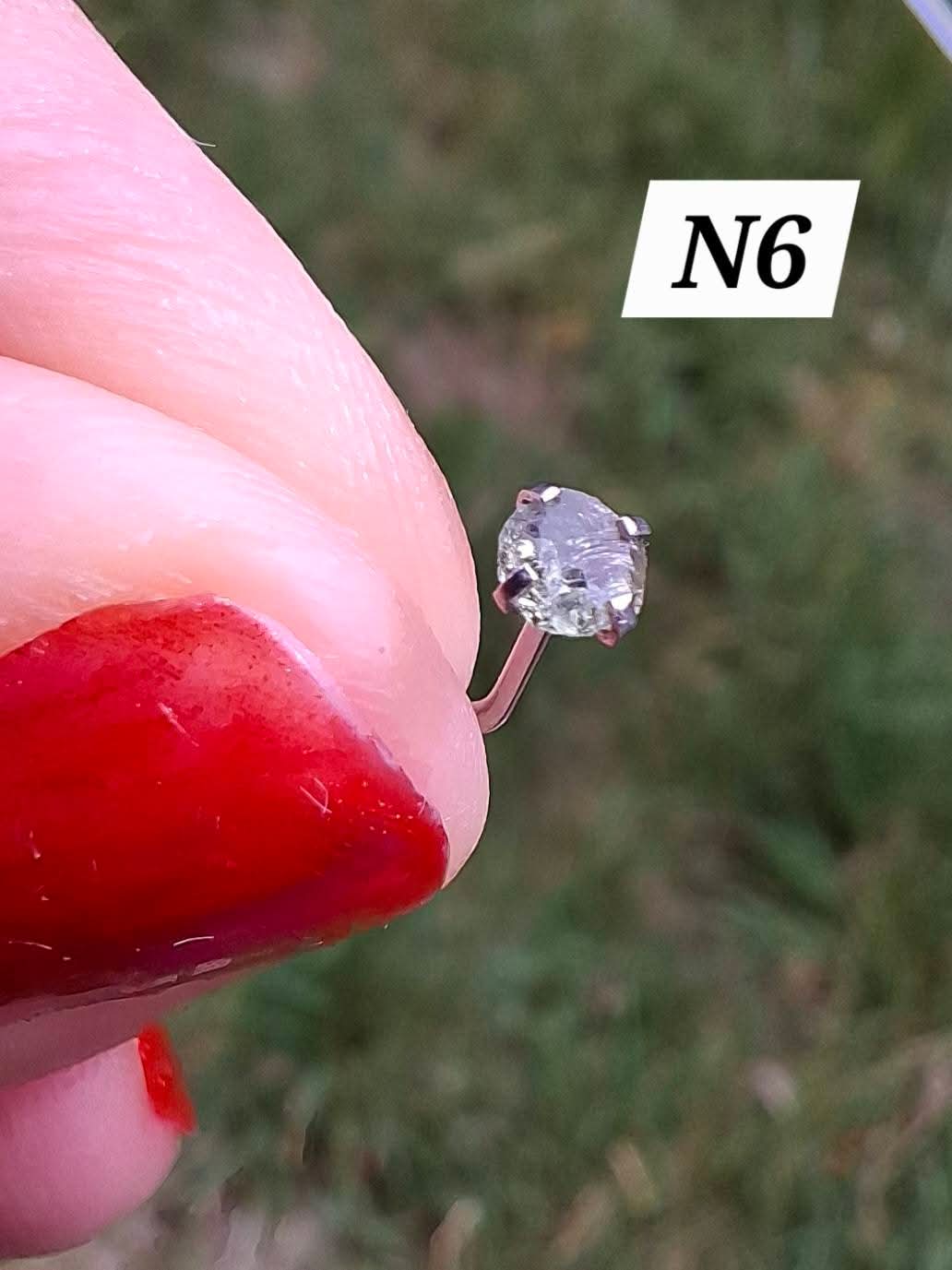 Moldavite (raw) NOSE STUD, 20G, L shape, Surgical steel, Tektite (Ref: N6)