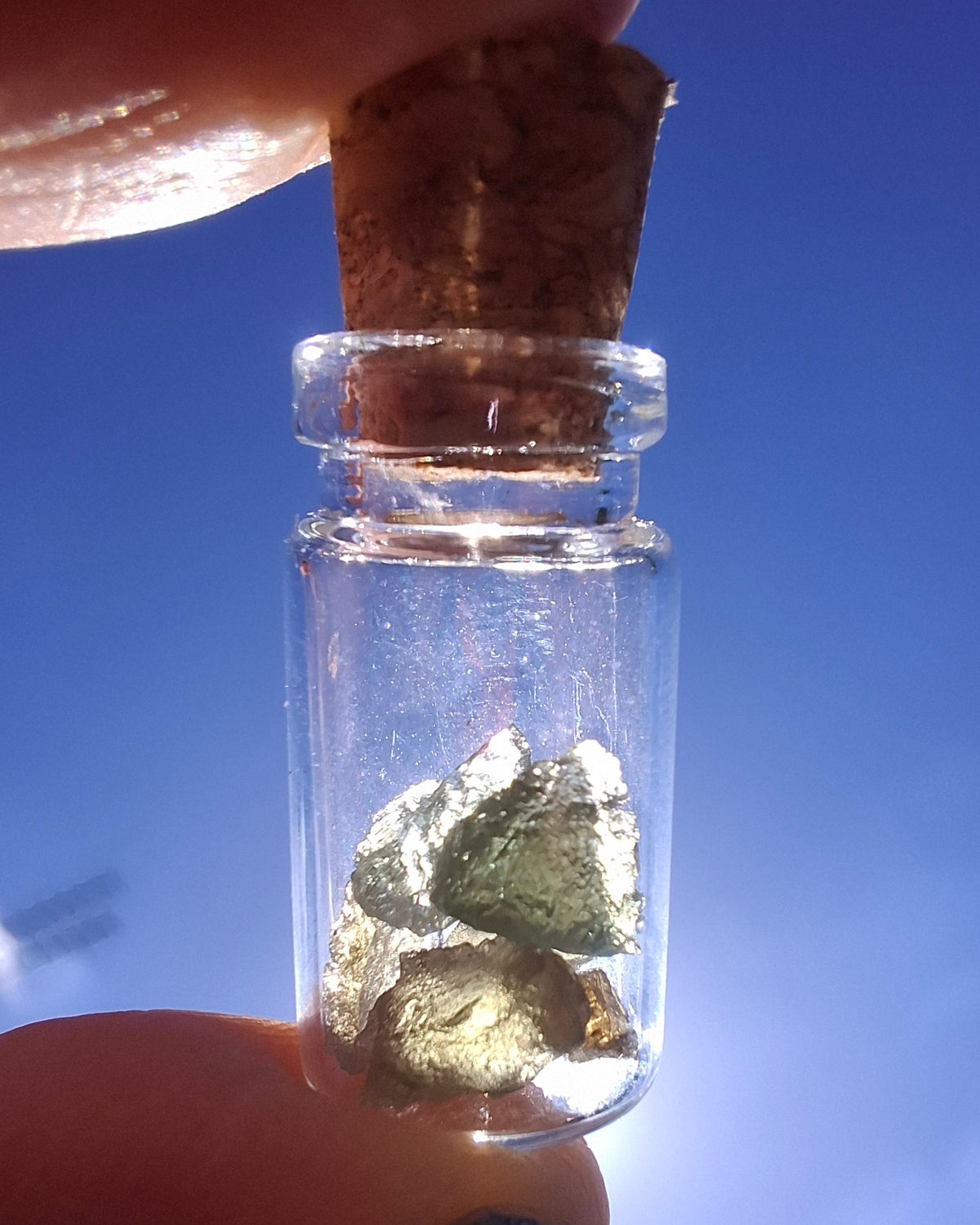 Moldavite Chips (0.50g) in 1ml Bottle, Tektite (Ref; B26)