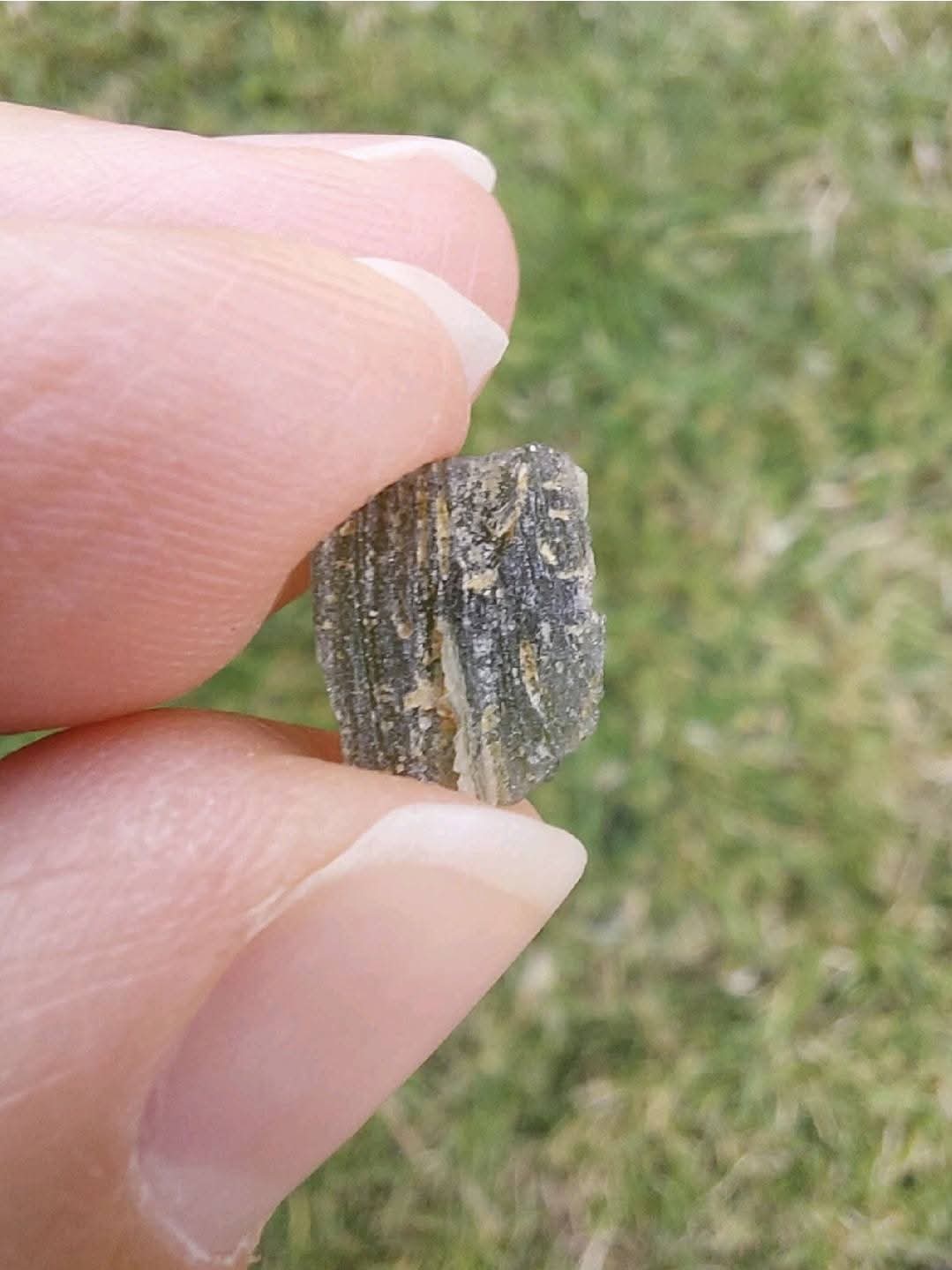 Moldavite Piece, 0.58g, Tektite (Ref: E161)