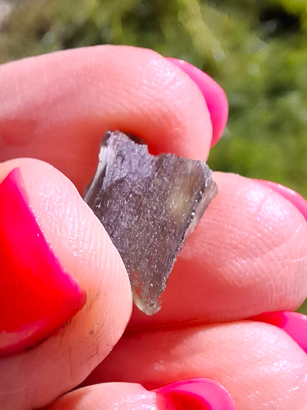 Moldavite Piece, 0.86g, Tektite (Ref: 1406)