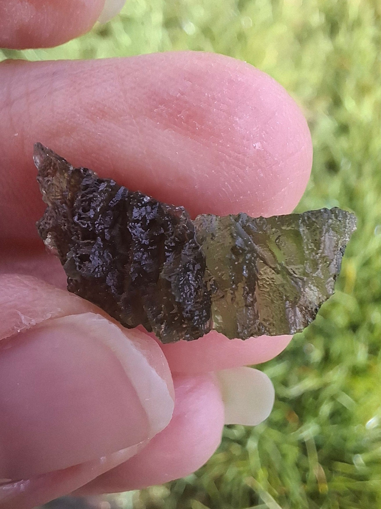 Moldavite Piece, JEZKOVNA BESEDNICE, 1.86g, Tektite (Ref: 1278)
