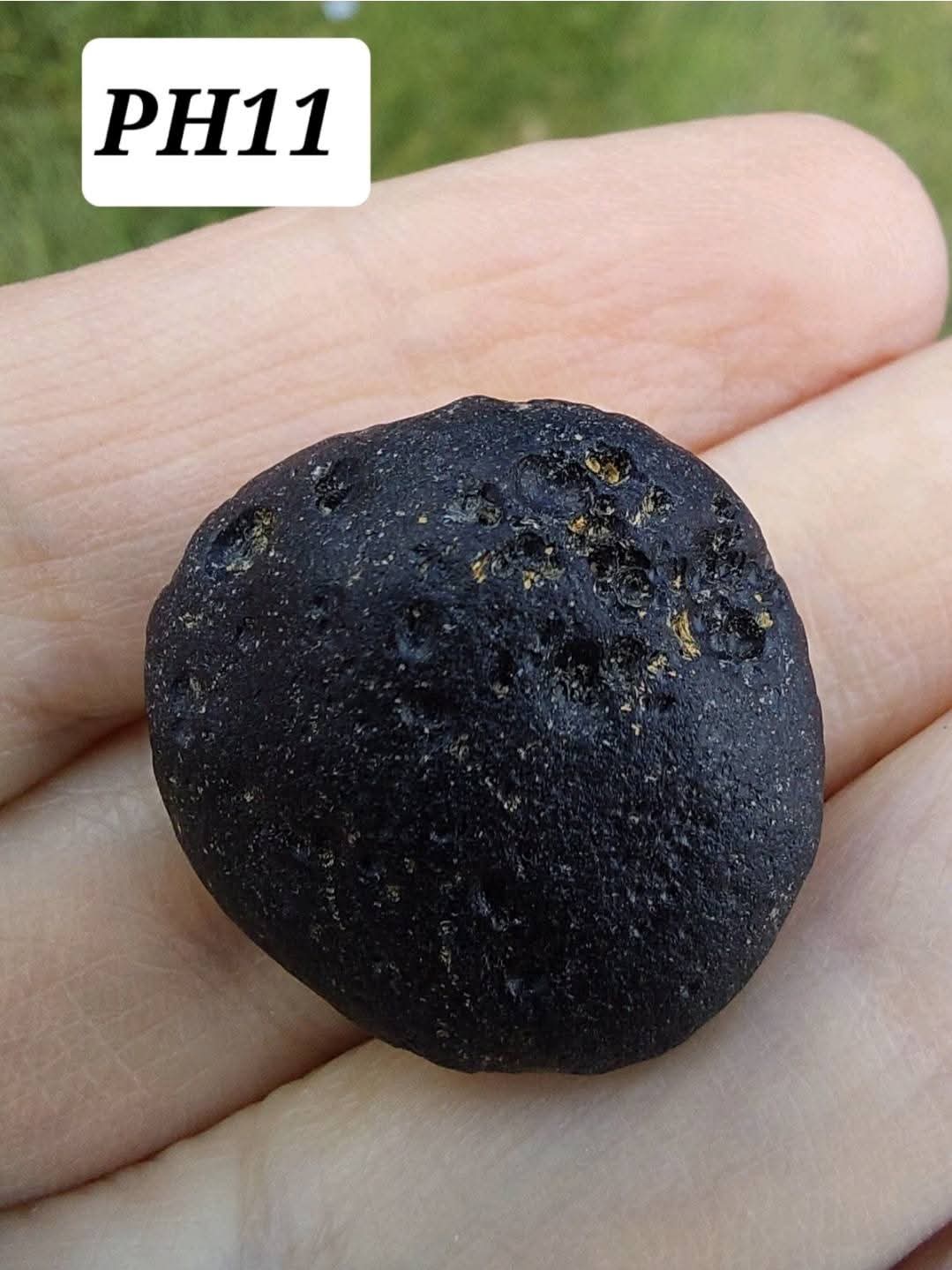 Philippinite (Rizalite), 7.48g, Tektite