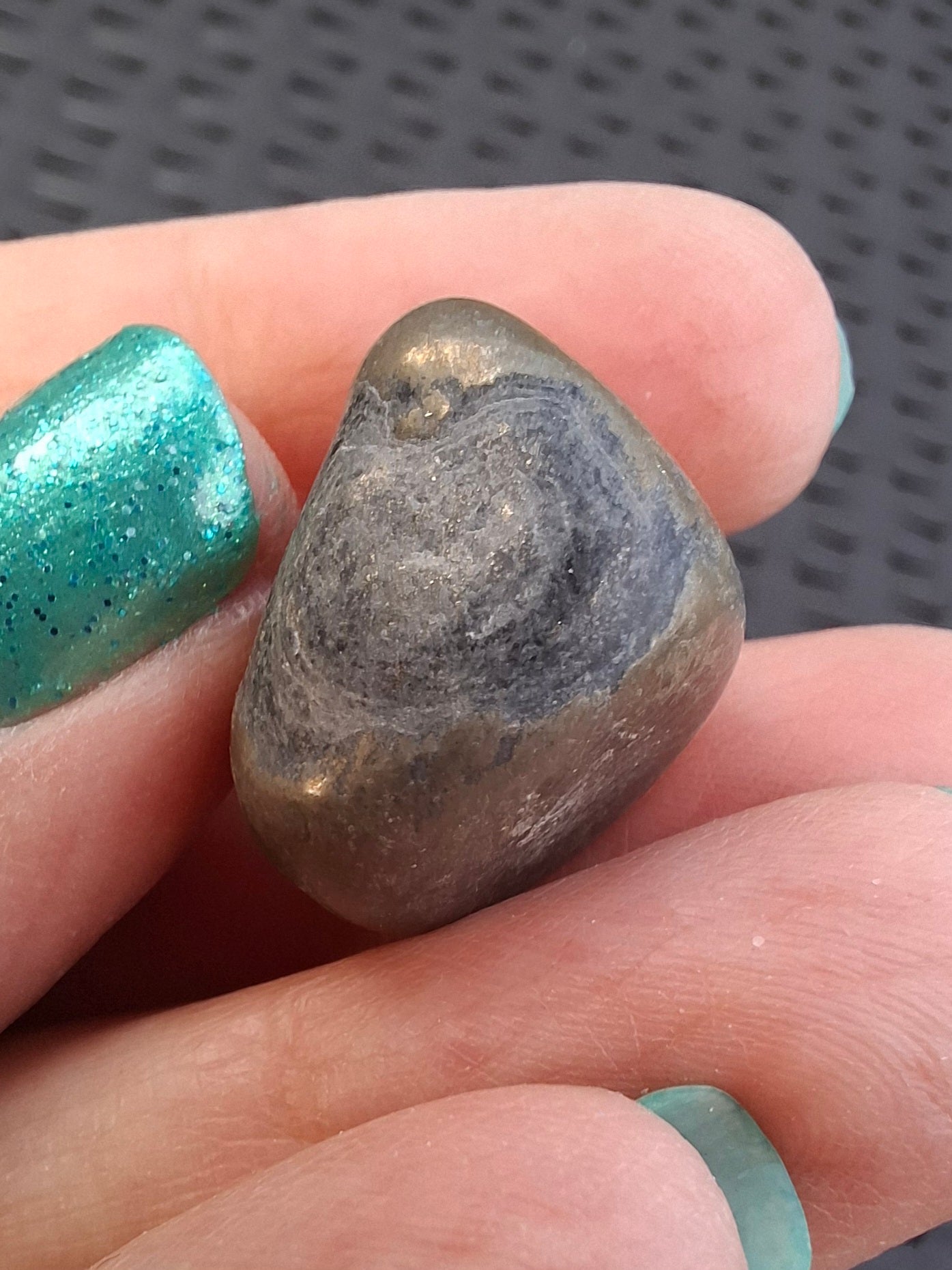 Apache Gold Tumble Stone, Crystal (Ref: T225)