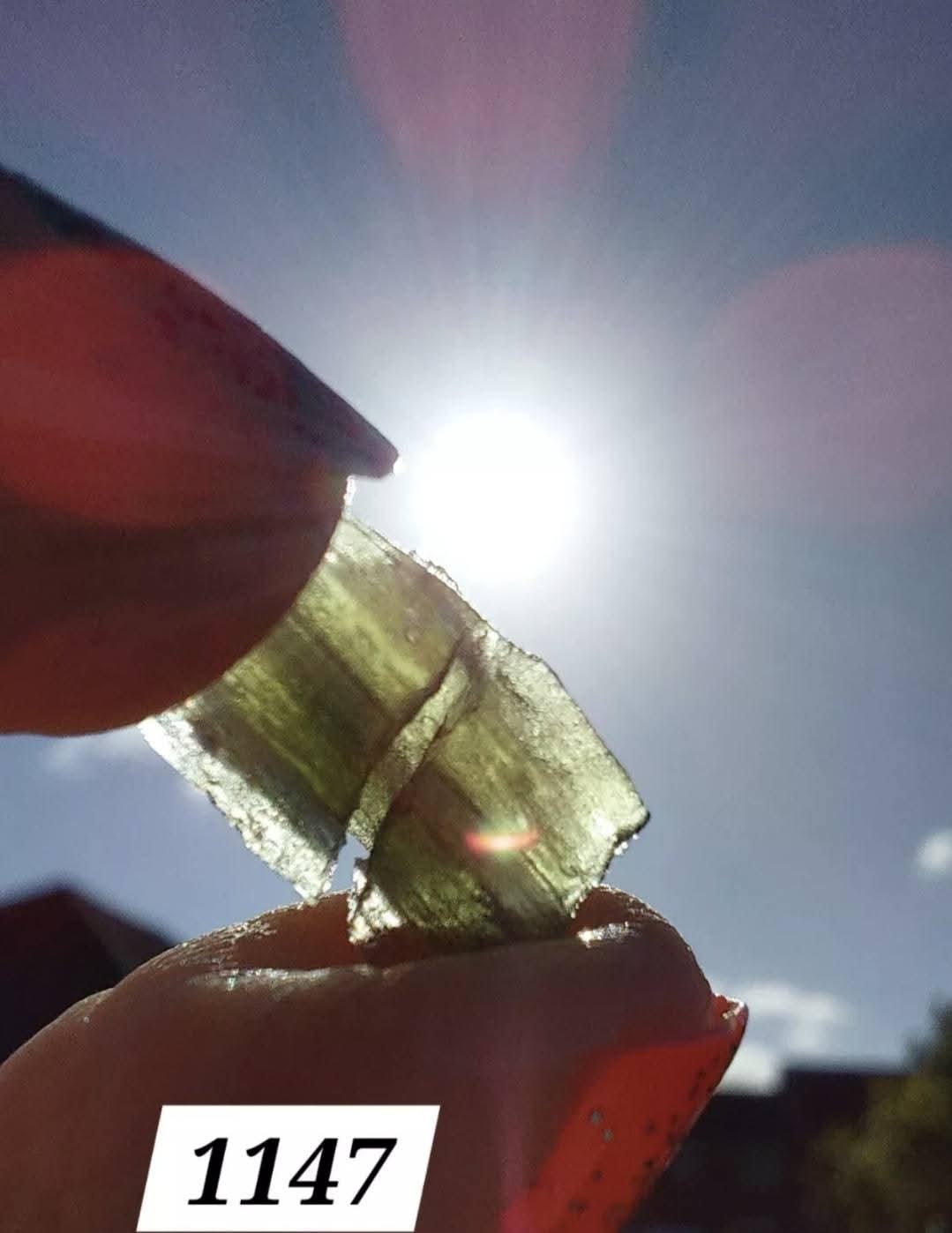 Moldavite Piece, 0.74g, Tektite (Ref: 1147)