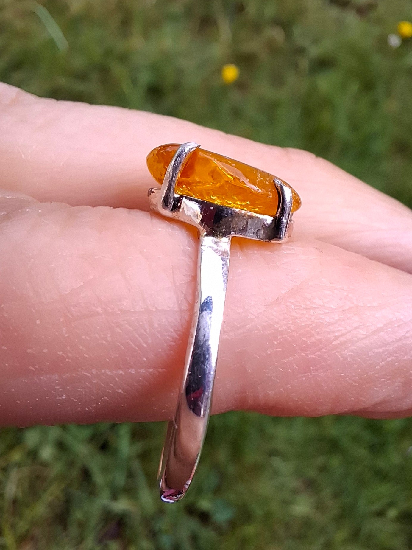Baltic Amber Ring, size large R, 925 Silver, Fossil (Ref: AR16)