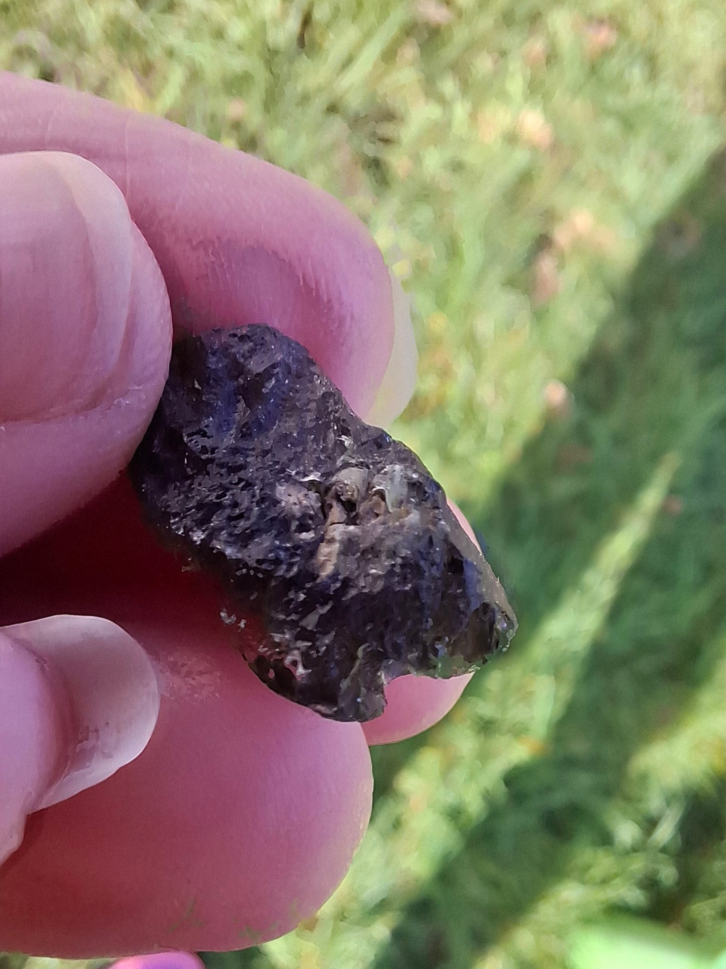 Moldavite Piece, 2.26g, Tektite (Ref: 1336)