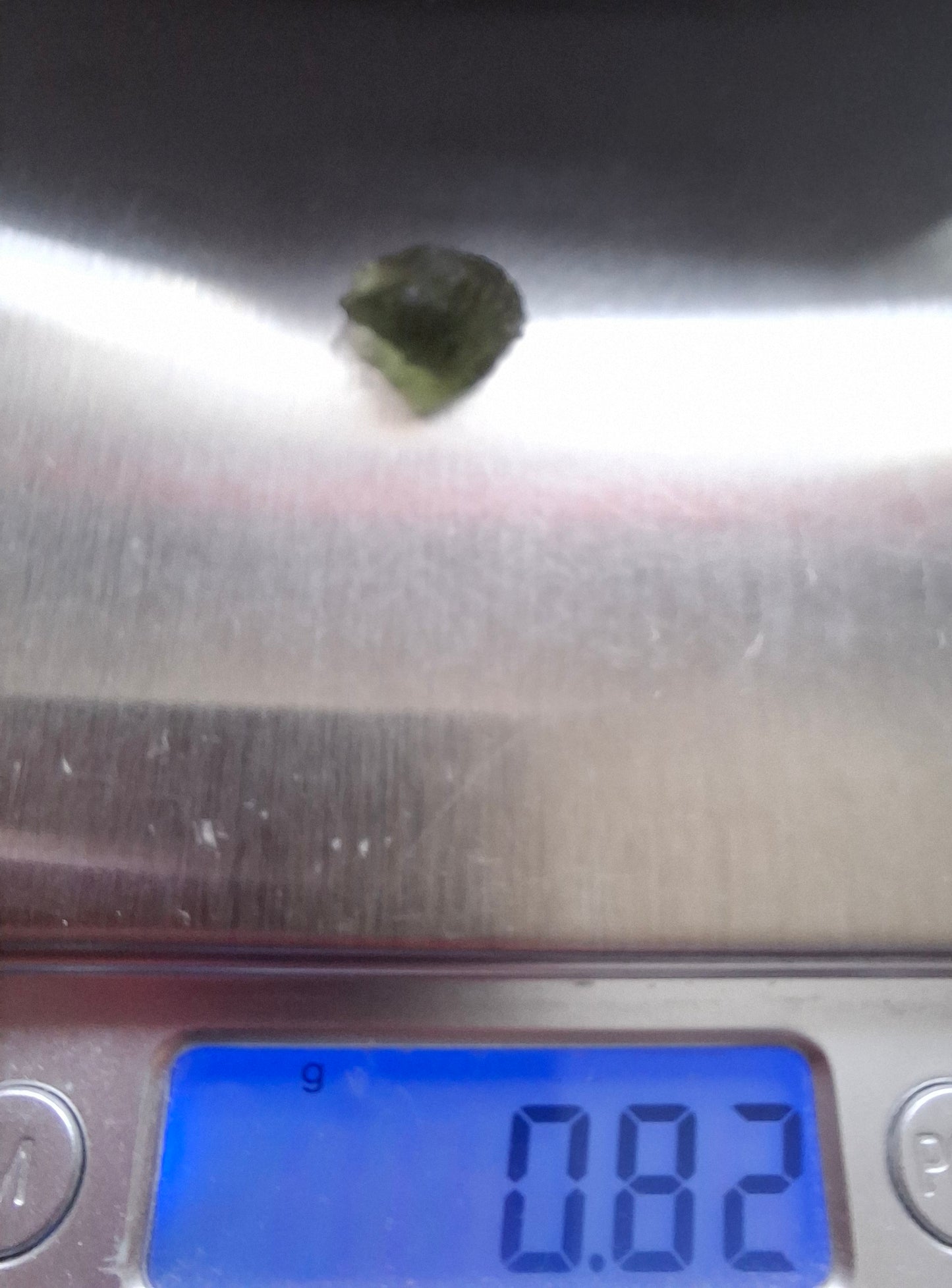 Moldavite Piece, 0.82g, Tektite (Ref: 1456)
