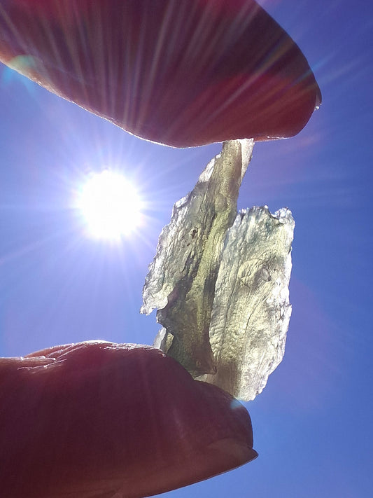 Moldavite Piece, ANGEL CHIME, 2.18g, Tektite (Ref: 745)