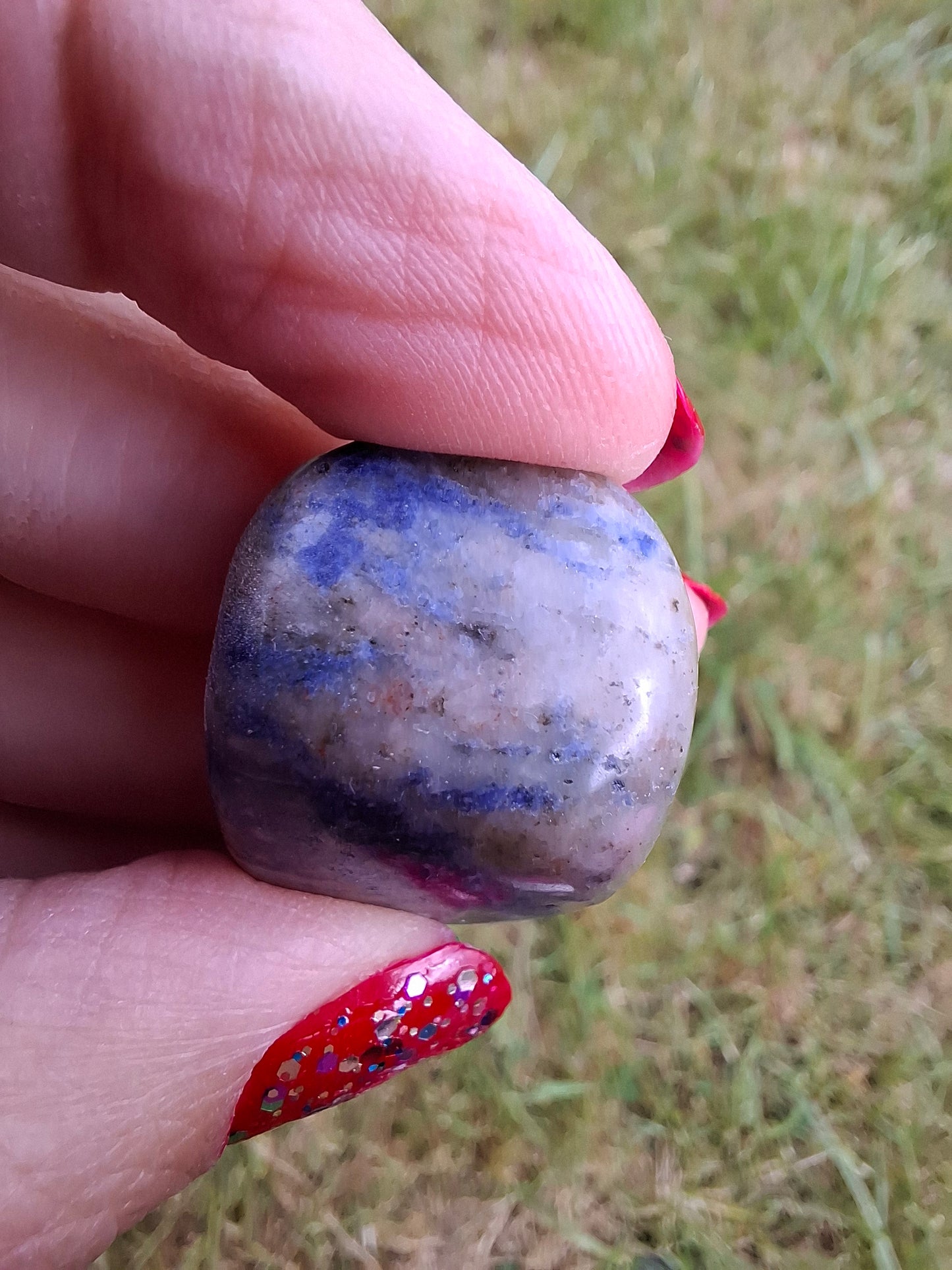 Sodalite, Tumble Stone, Crystal (Ref: T156)