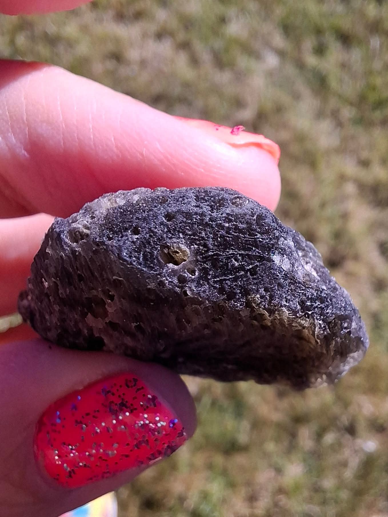Moldavite Piece, NESMEN HURKA,  26.87g, Tektite (Ref: 1170)