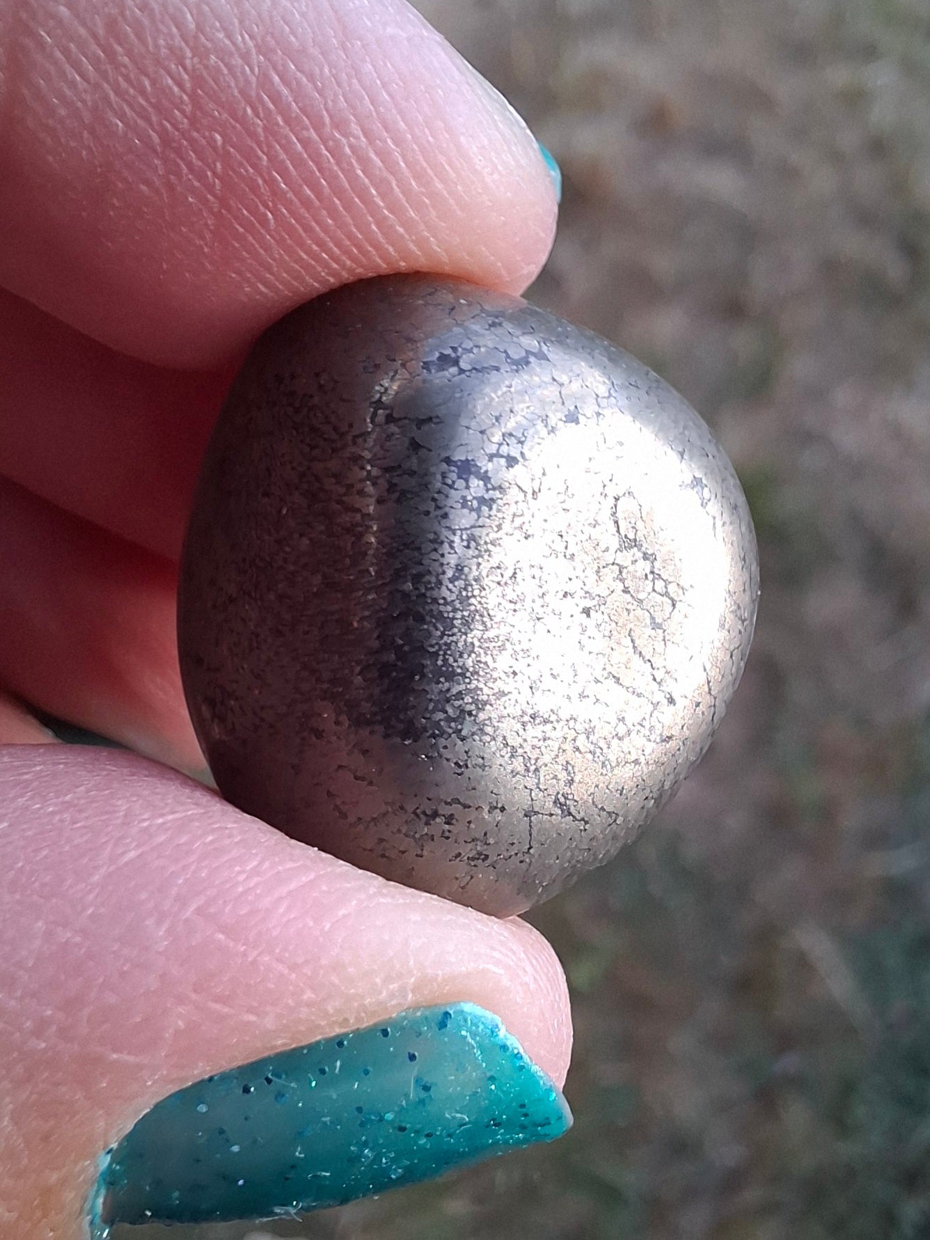 Apache Gold Tumble Stone, Crystal (Ref: T226)