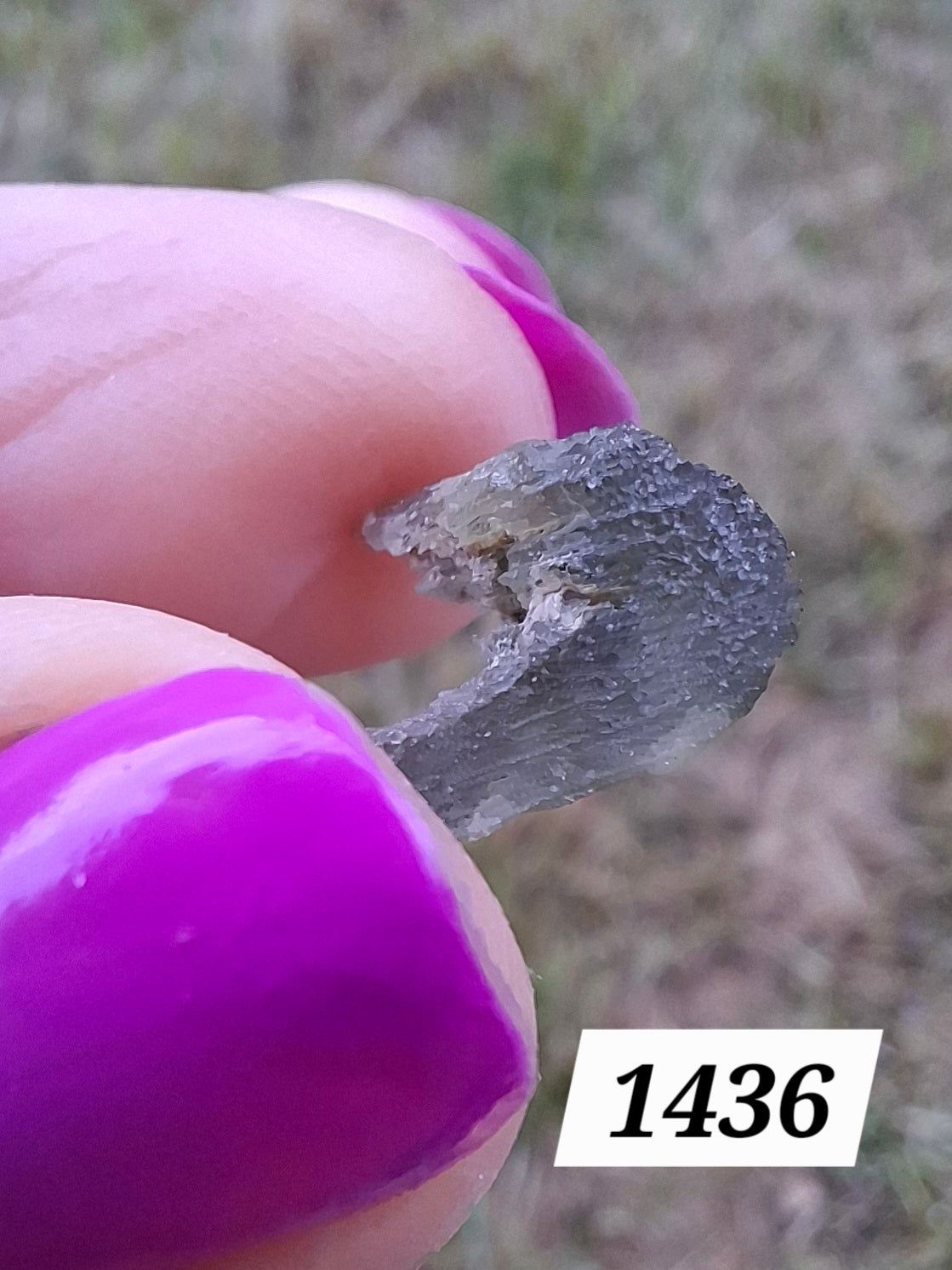 Moldavite Piece, 0.66g, Tektite (Ref: 1436)