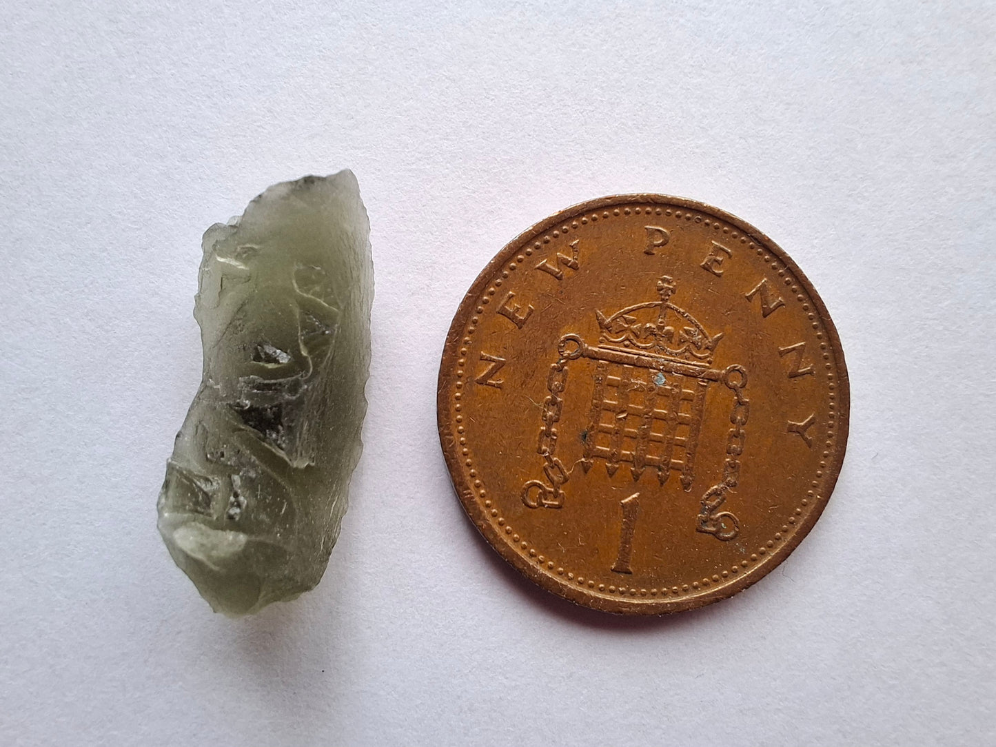 Moldavite Piece, 0.98g, Tektite (Ref: 1380)