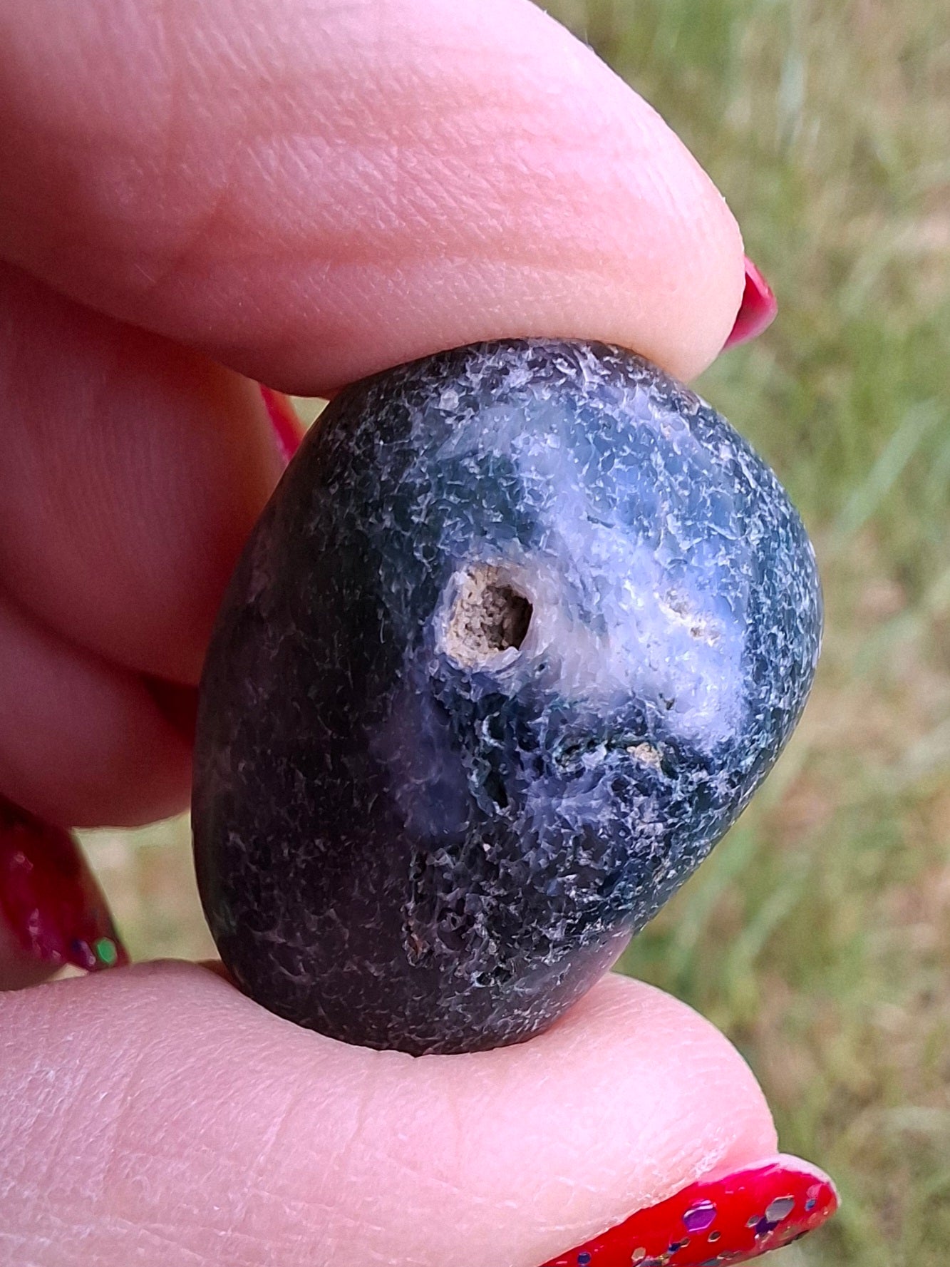 Green Moss Agate, Tumble Stone, Crystal (Ref: T171)