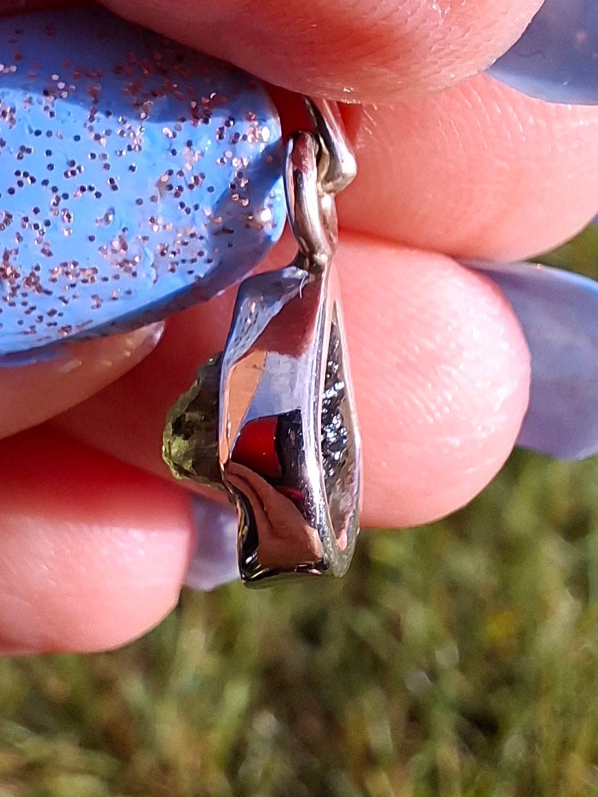 Moldavite Pendant, 925 Silver, Tektite (Ref: P45)
