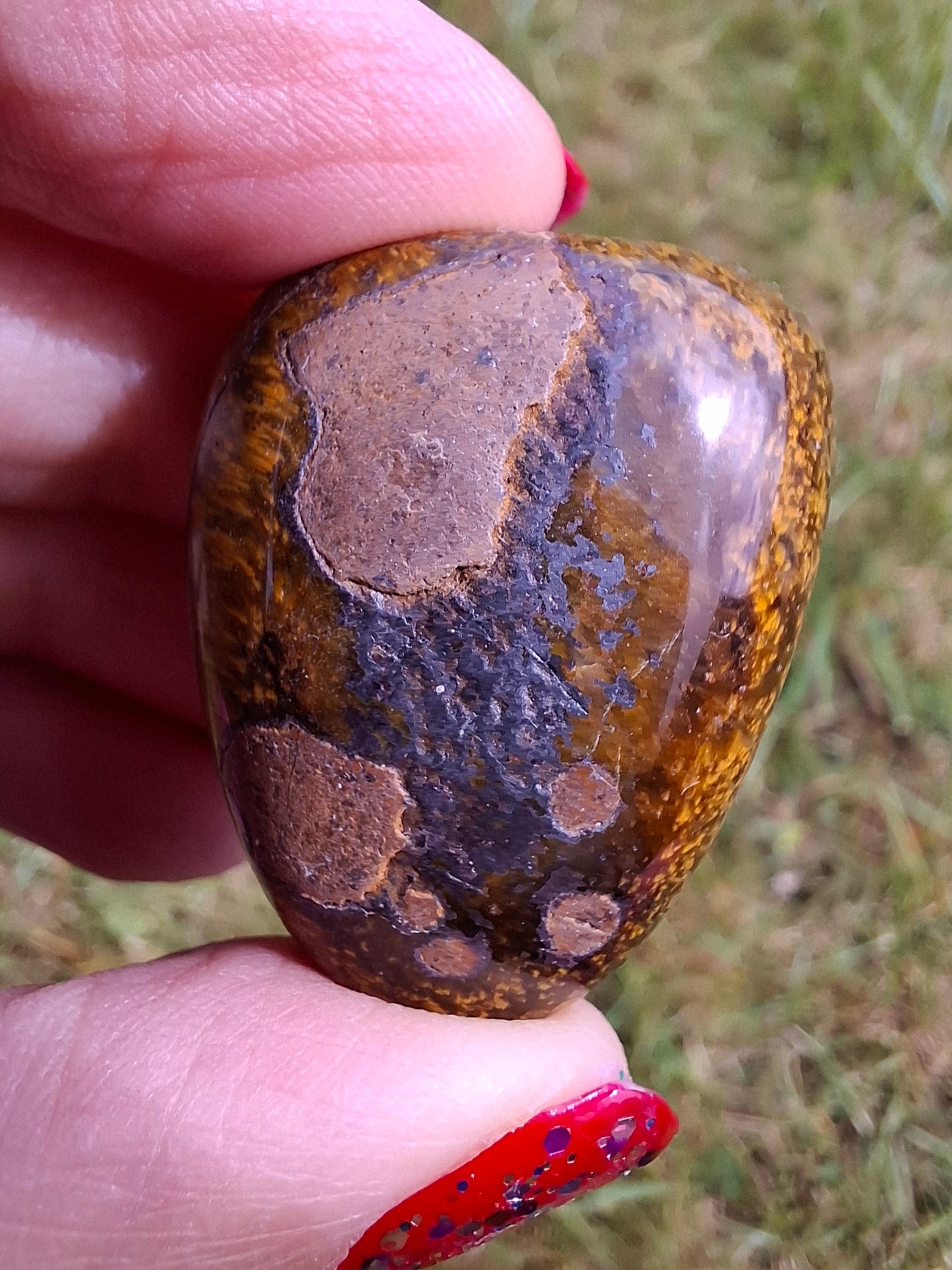 Tigers Eye, Tumble Stone, Crystal (Ref: T129)